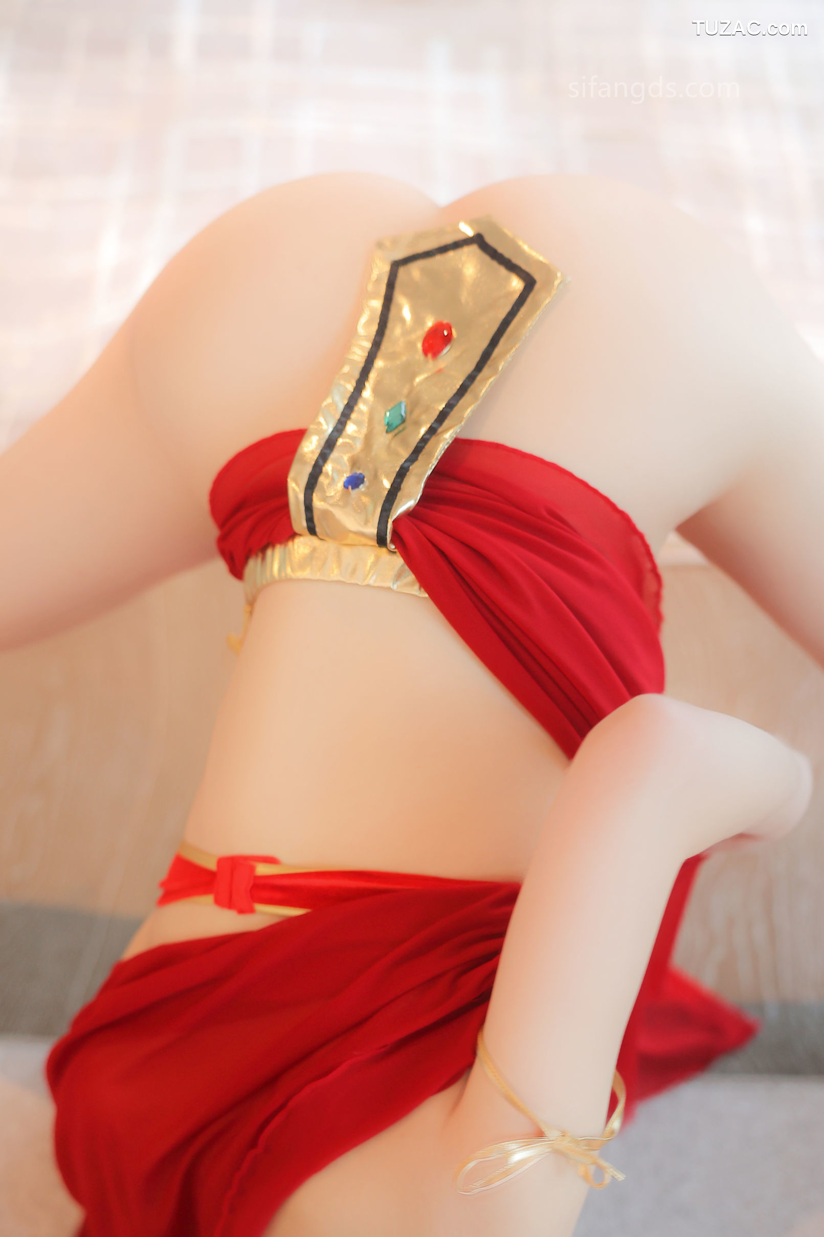 XR-Uncensored-清妙-红色舞裙-XiuRen秀人网-8420-西域风红色舞裙爆乳-2024.04.19