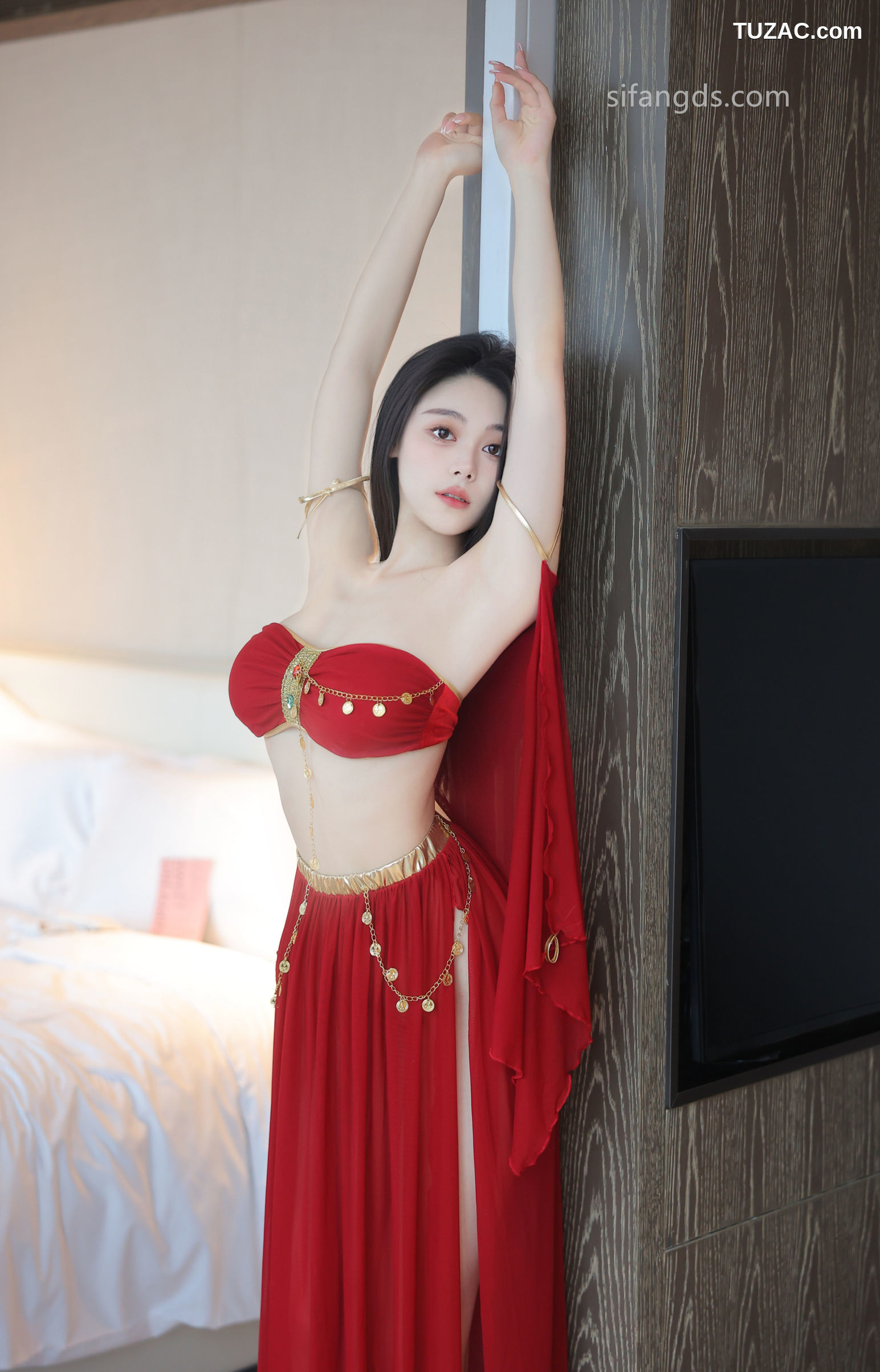 XR-Uncensored-清妙-红色舞裙-XiuRen秀人网-8420-西域风红色舞裙爆乳-2024.04.19