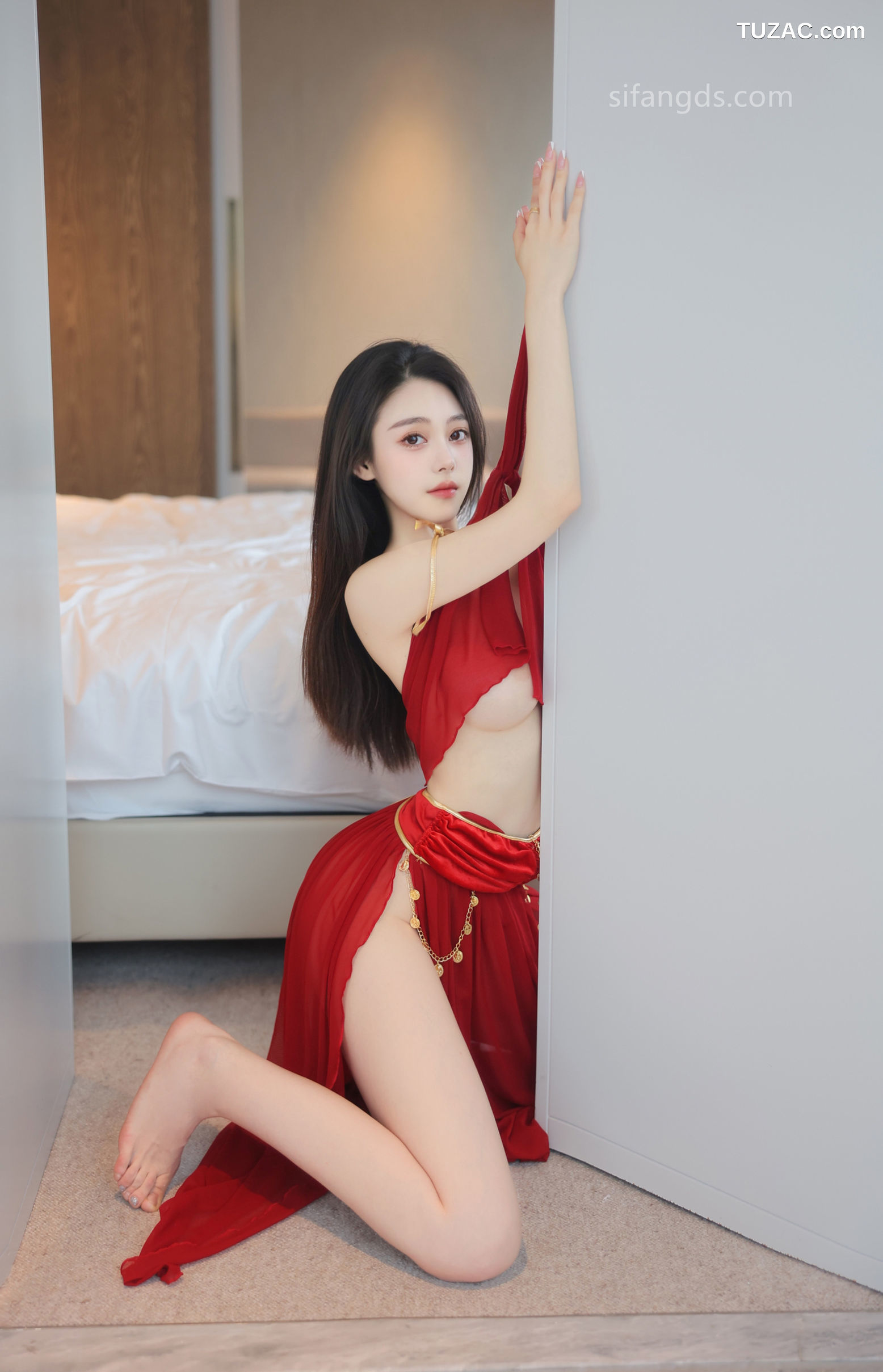 XR-Uncensored-清妙-红色舞裙-XiuRen秀人网-8420-西域风红色舞裙爆乳-2024.04.19