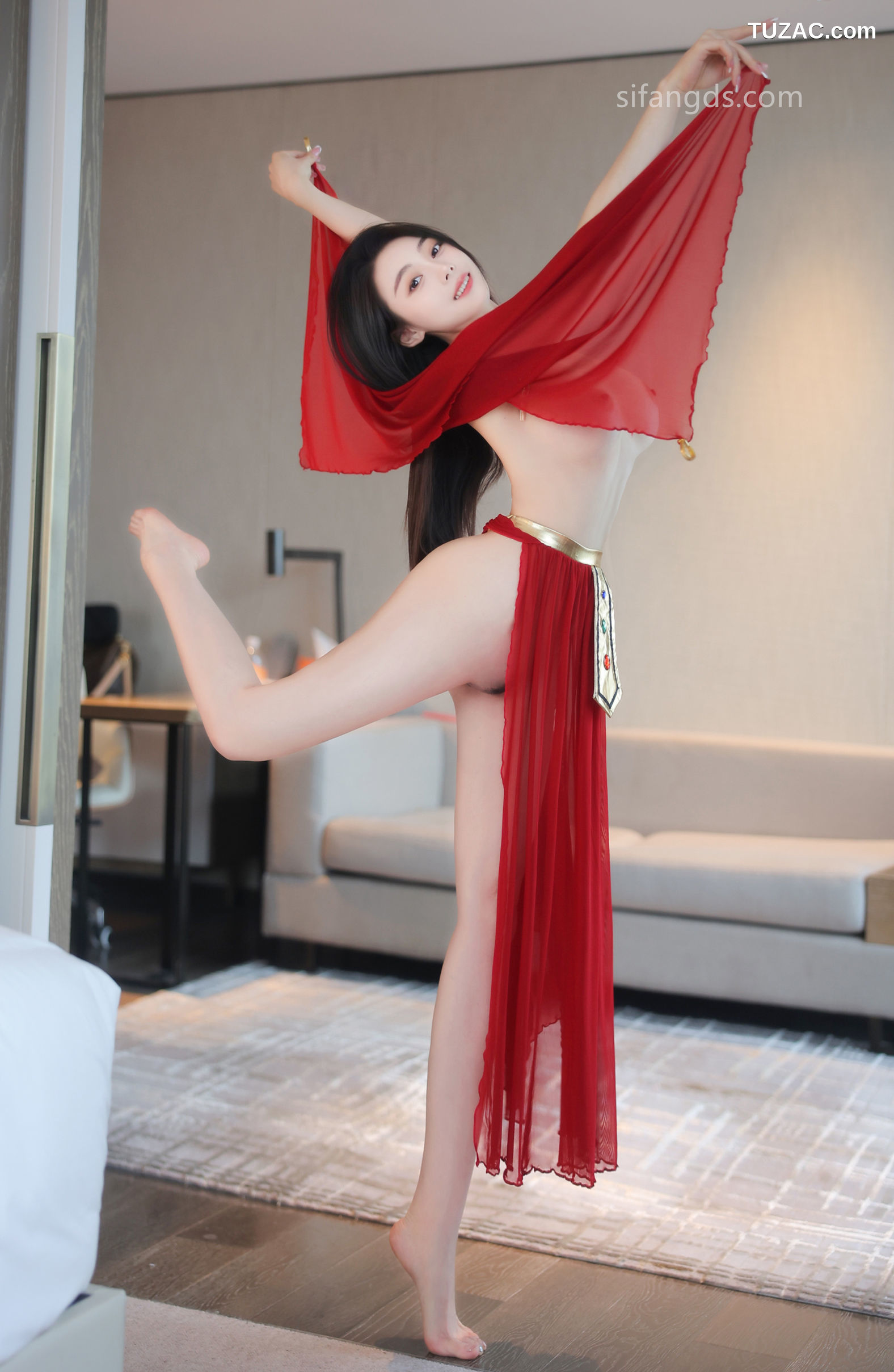 XR-Uncensored-清妙-红色舞裙-XiuRen秀人网-8420-西域风红色舞裙爆乳-2024.04.19