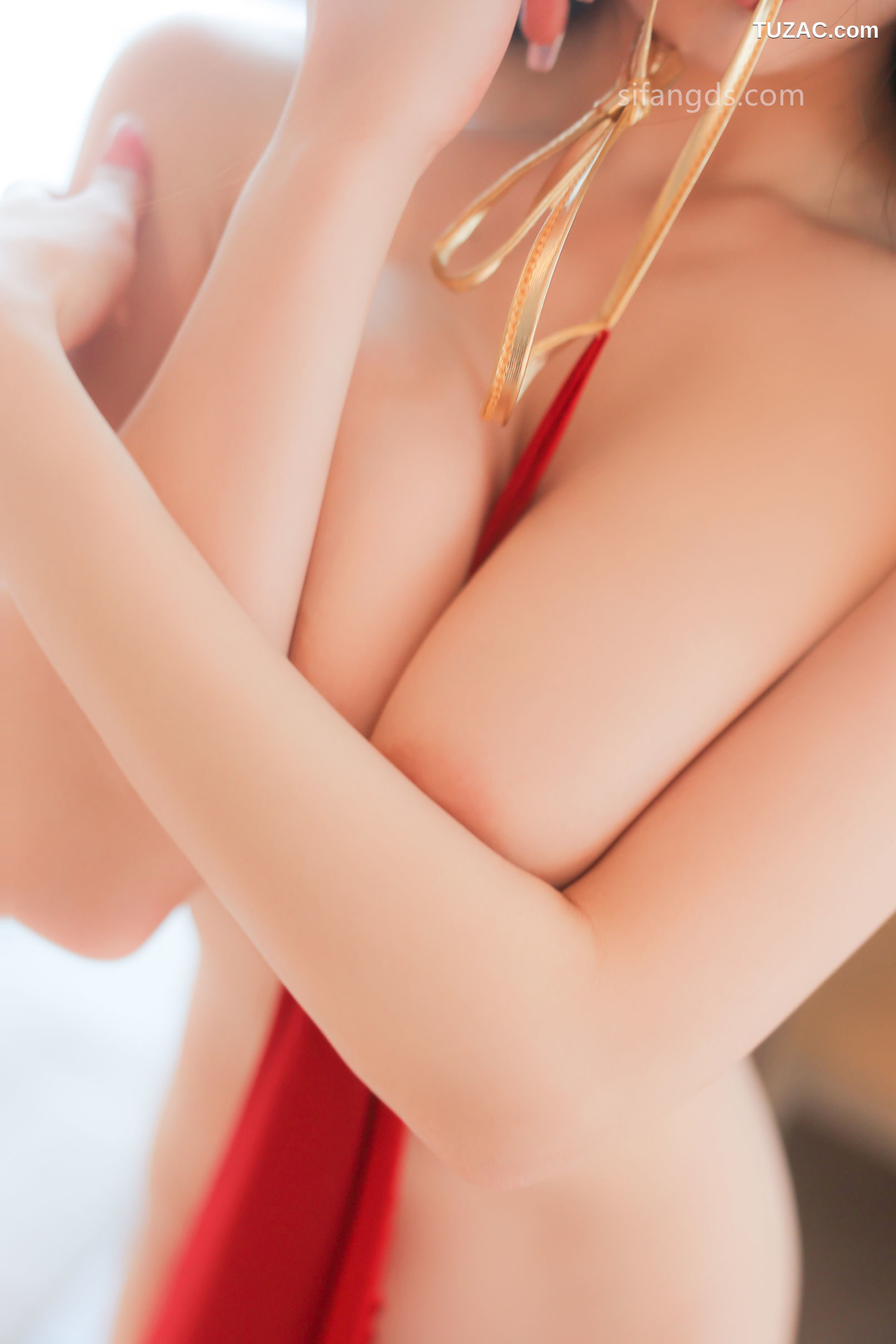 XR-Uncensored-清妙-红色舞裙-XiuRen秀人网-8420-西域风红色舞裙爆乳-2024.04.19