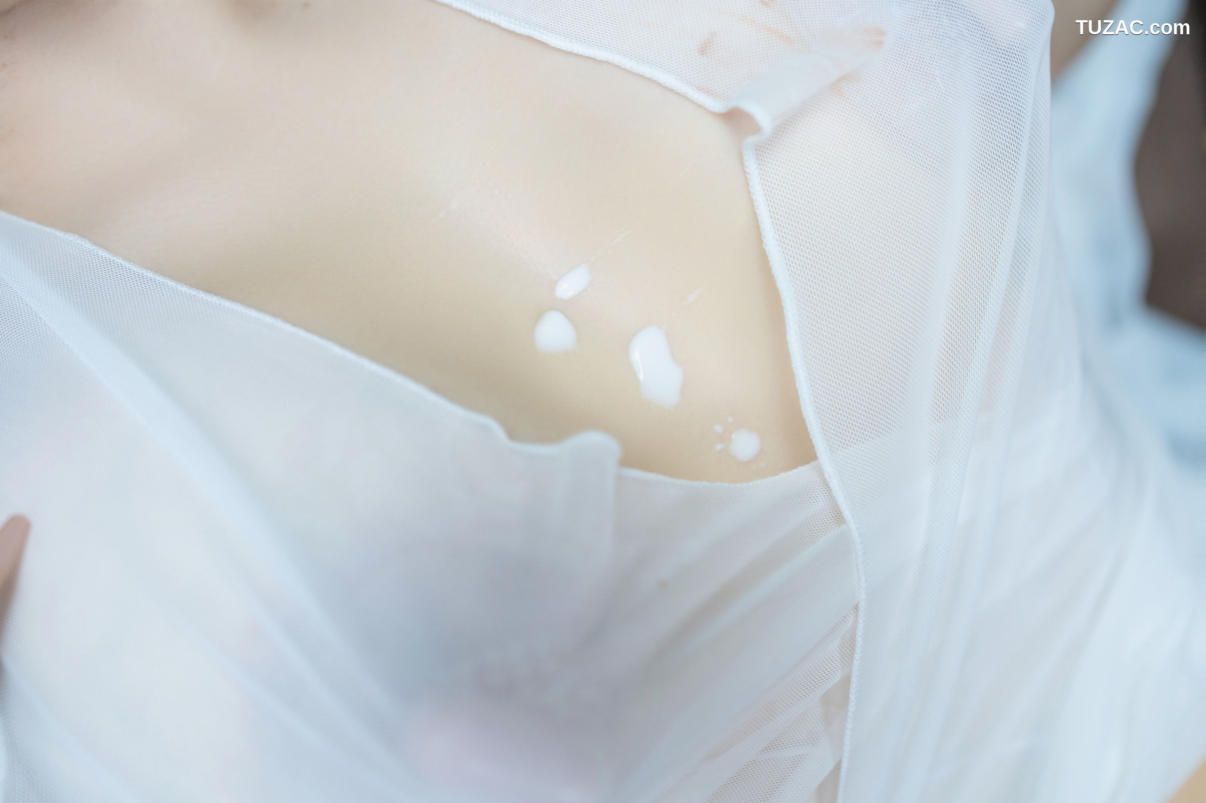 XR-Uncensored-潘娇娇-白纱裙下的秘密-XingYan星颜社-372-白纱裙爆乳-2025.07.18