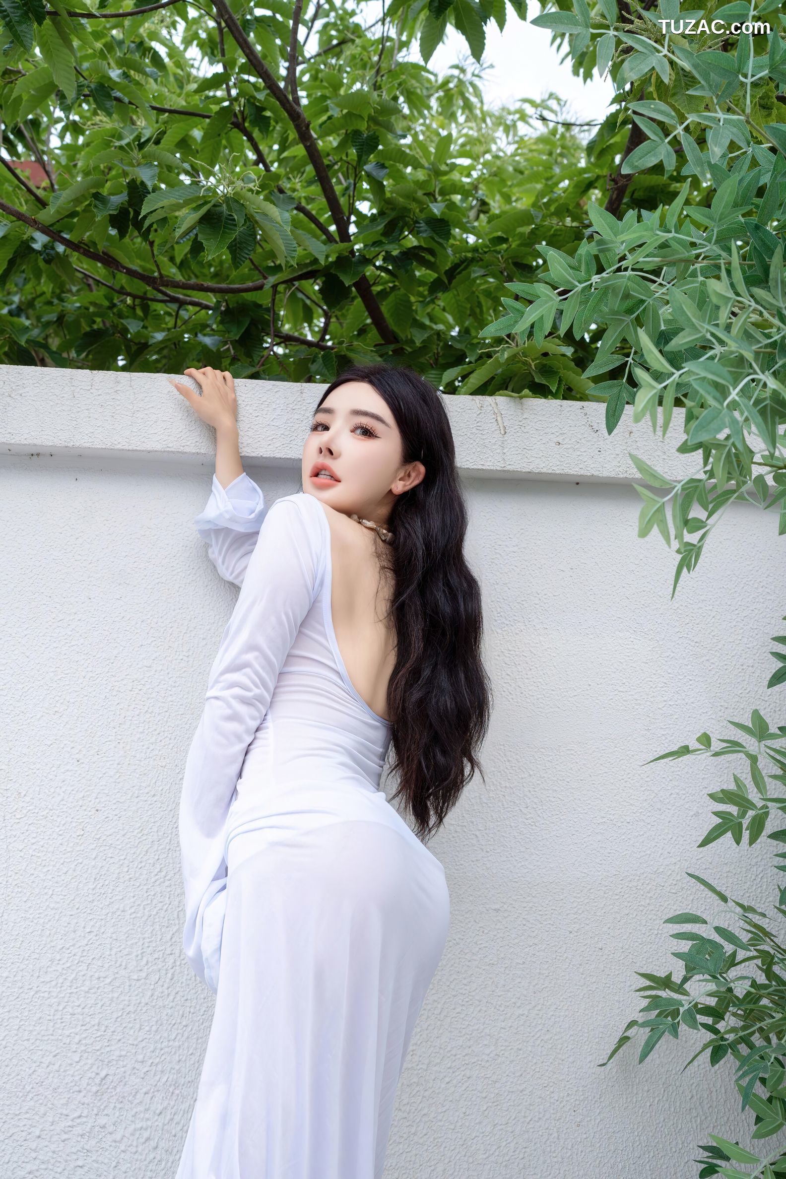 XR-Uncensored-潘思沁-庭院中的春色-XingYan星颜社-355-庭院白色连衣裙全裸爆乳-2025.06.06