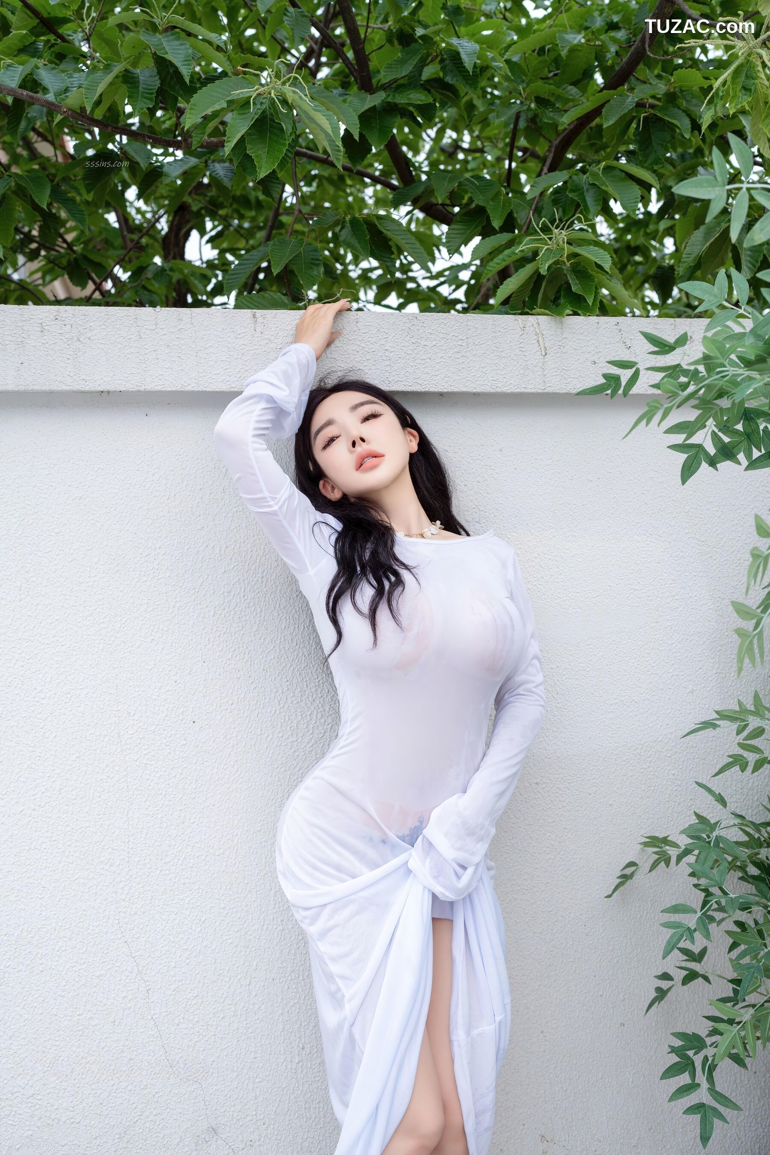 XR-Uncensored-潘思沁-庭院中的春色-XingYan星颜社-355-庭院白色连衣裙全裸爆乳-2025.06.06