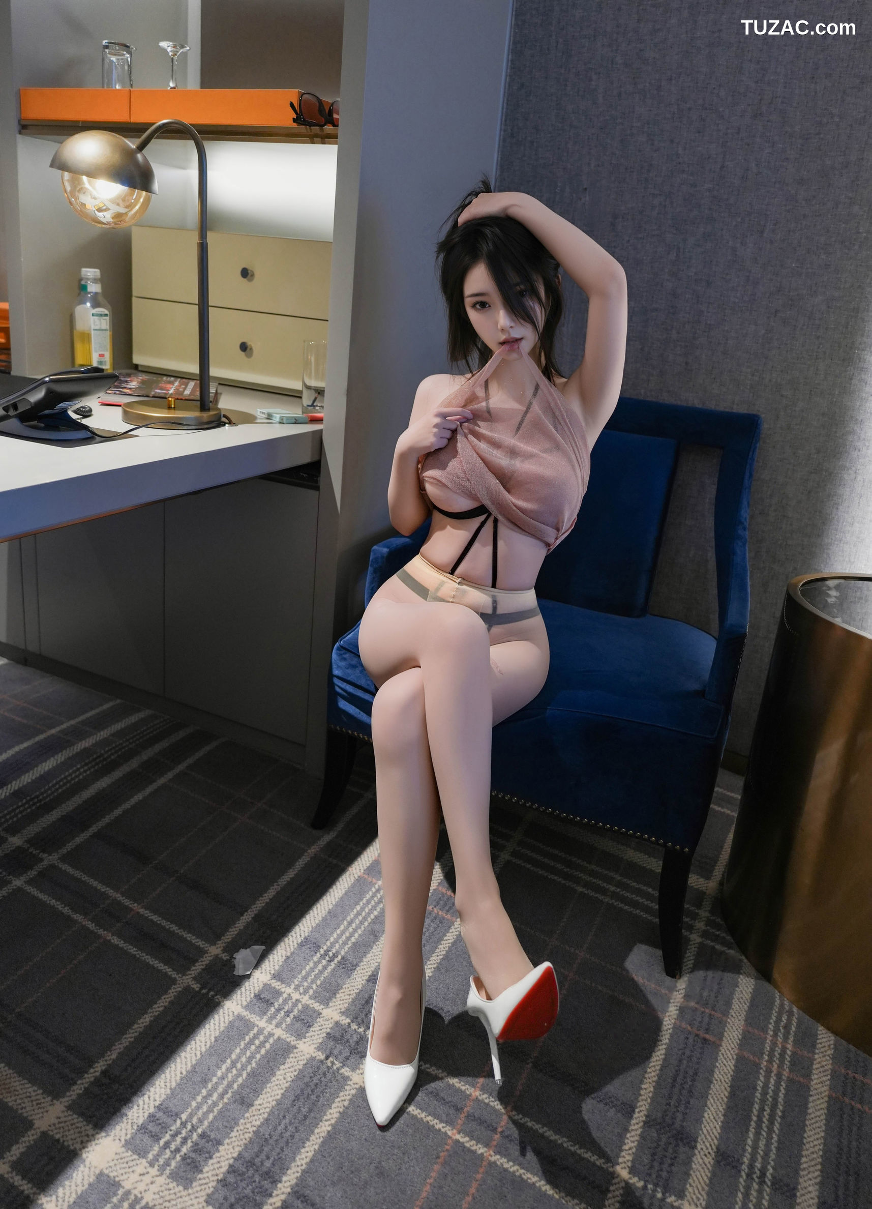 XR-Uncensored-烧烧小桃-新人完美露出-XiuRen秀人网-10758-内购私拍-2025.09.12