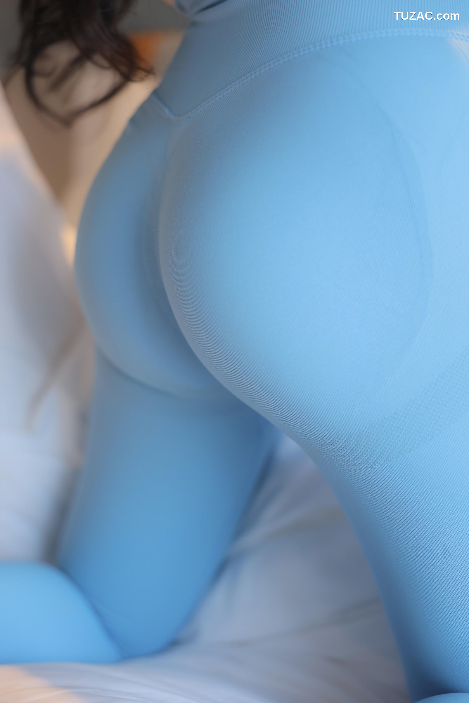 XR-Uncensored-白洁Bseeie-蓝色瑜伽裤-XiuRen秀人网-9217-浅灰T蓝色瑜伽裤爆乳-2024.09.27