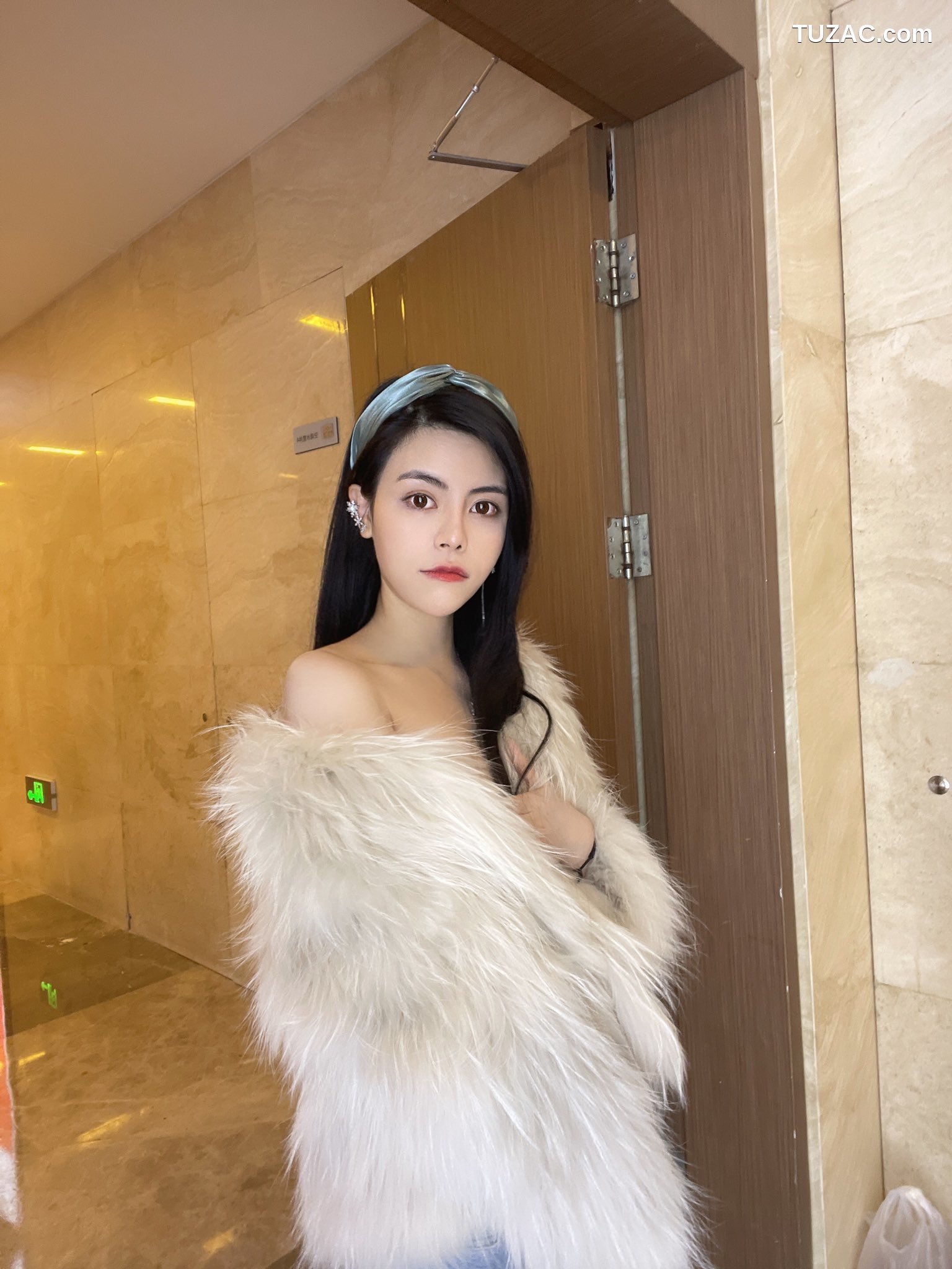 XR-Uncensored-白甜-极品模特-大尺视图合集-XiuRen秀人网-内购私拍