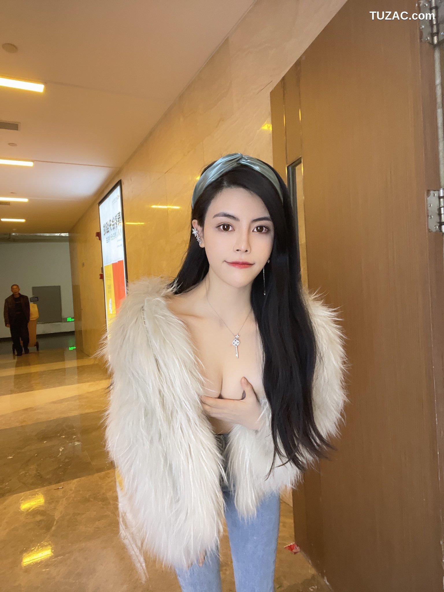 XR-Uncensored-白甜-极品模特-大尺视图合集-XiuRen秀人网-内购私拍