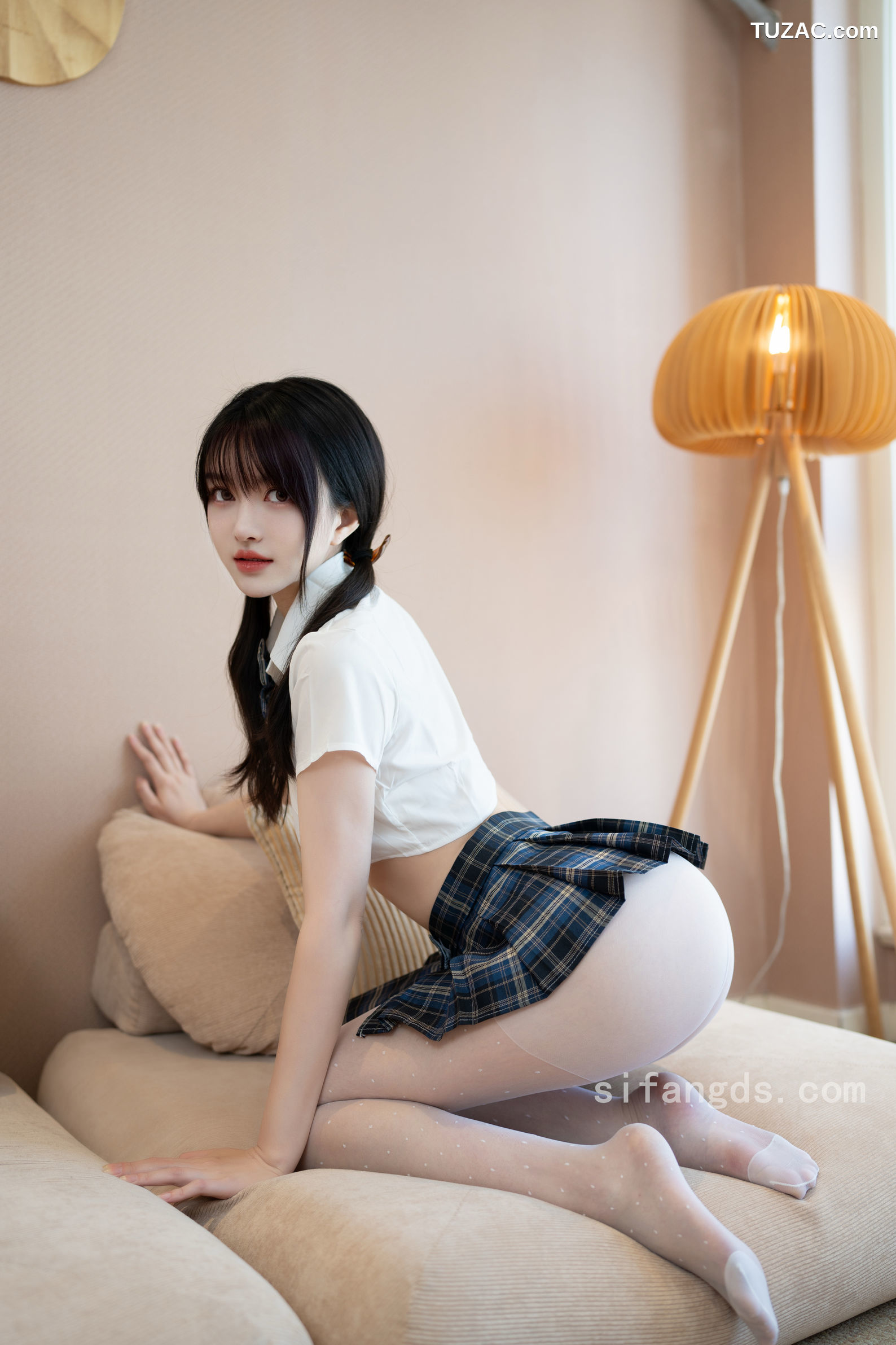 XR-Uncensored-白露lulu-清纯学妹-R18-XingYan星颜社-332-内购私拍
