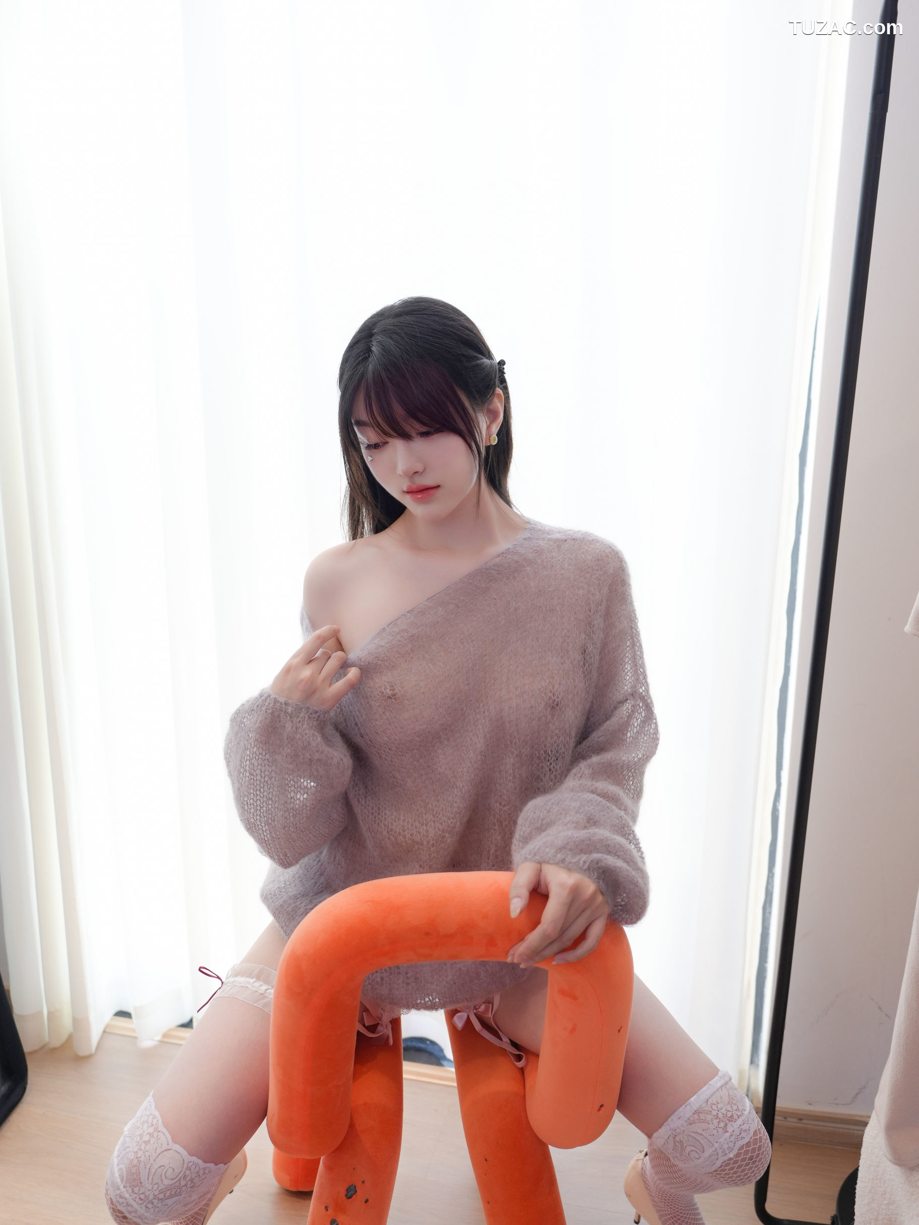 XR-Uncensored-白露lulu-灰色毛衣-Xiuren秀人网-10416-内购私拍-2025.06.16