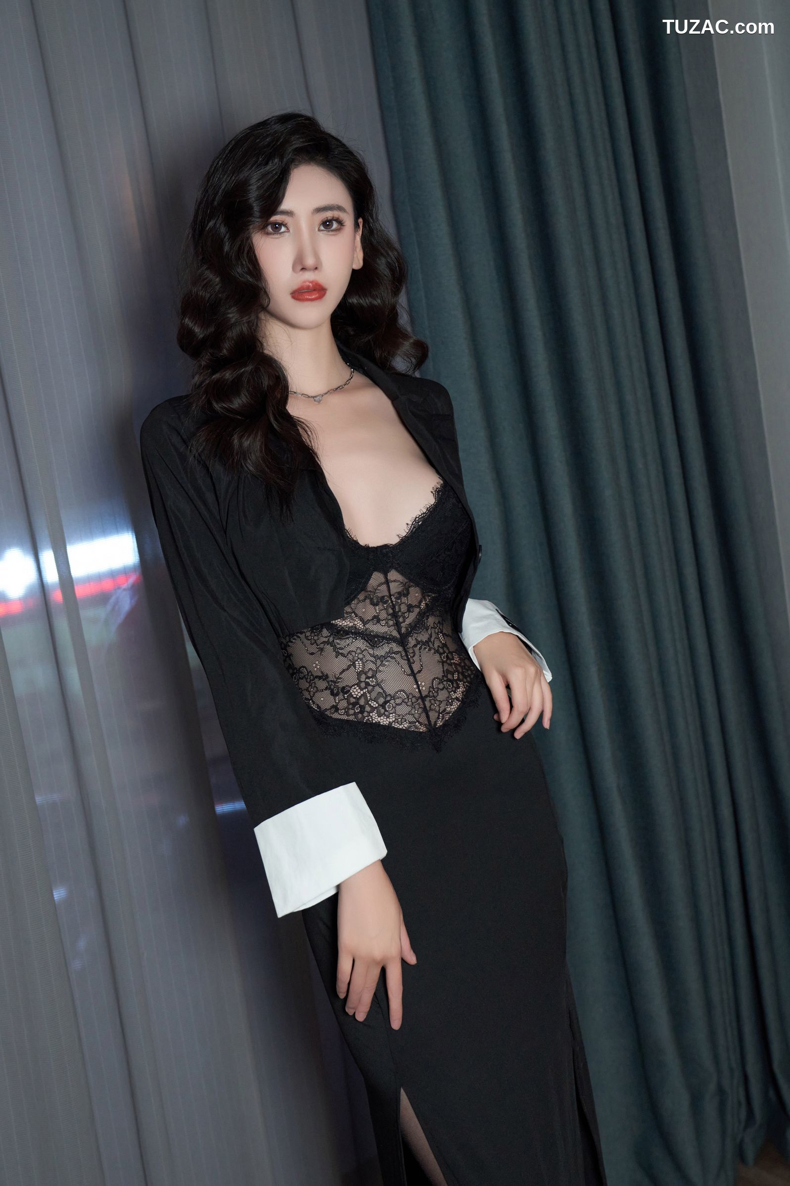 XR-Uncensored-章芃芃-蕾丝内衣-XiuRen秀人网-6979-内购私拍