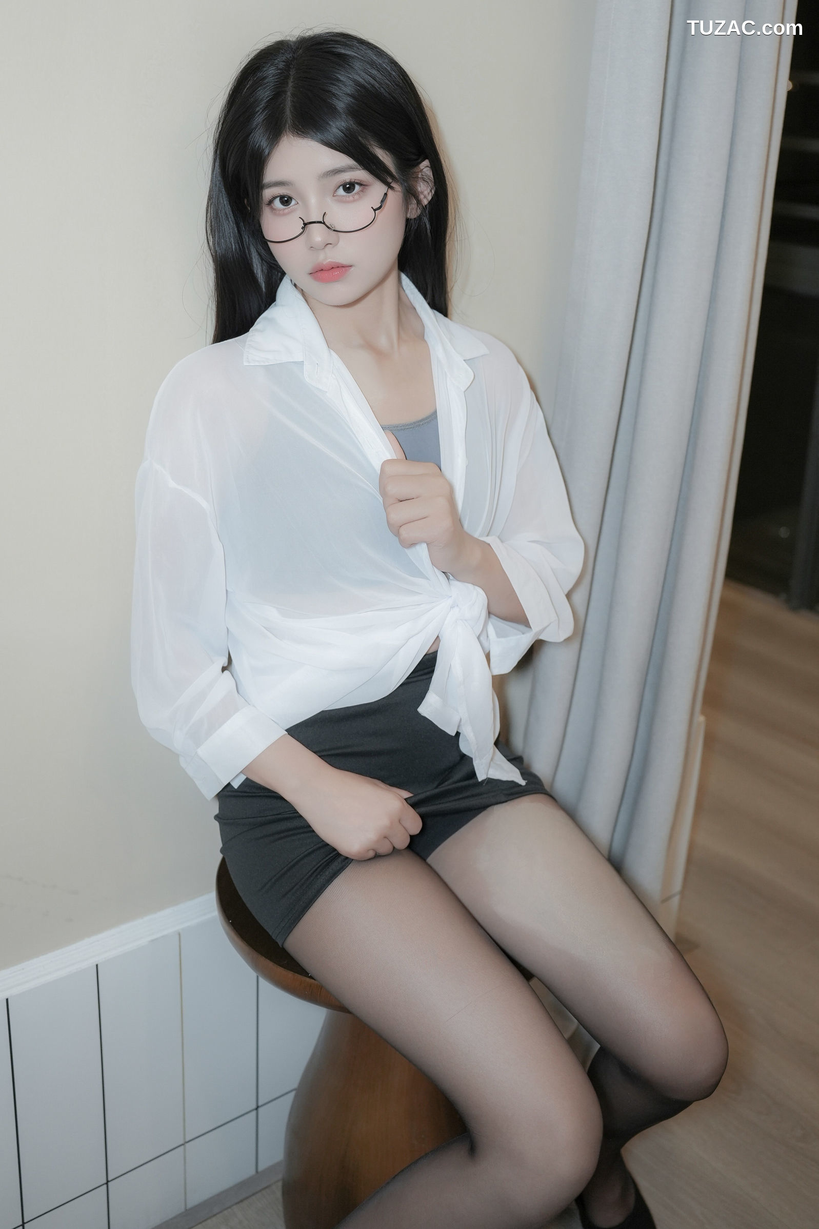 XR-Uncensored-美少女-湿身OL-XiuRen秀人网-10601-白色衬衫-2025.07.30