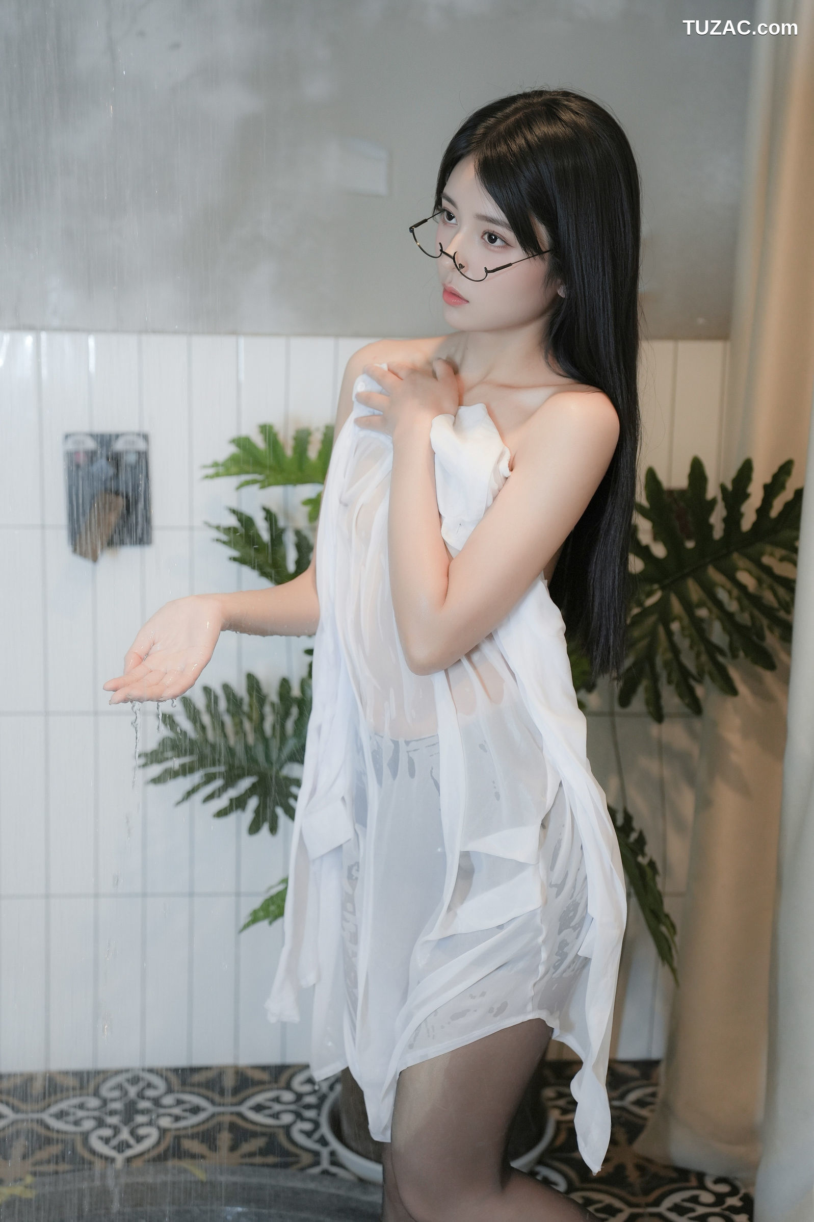 XR-Uncensored-美少女-湿身OL-XiuRen秀人网-10601-白色衬衫-2025.07.30