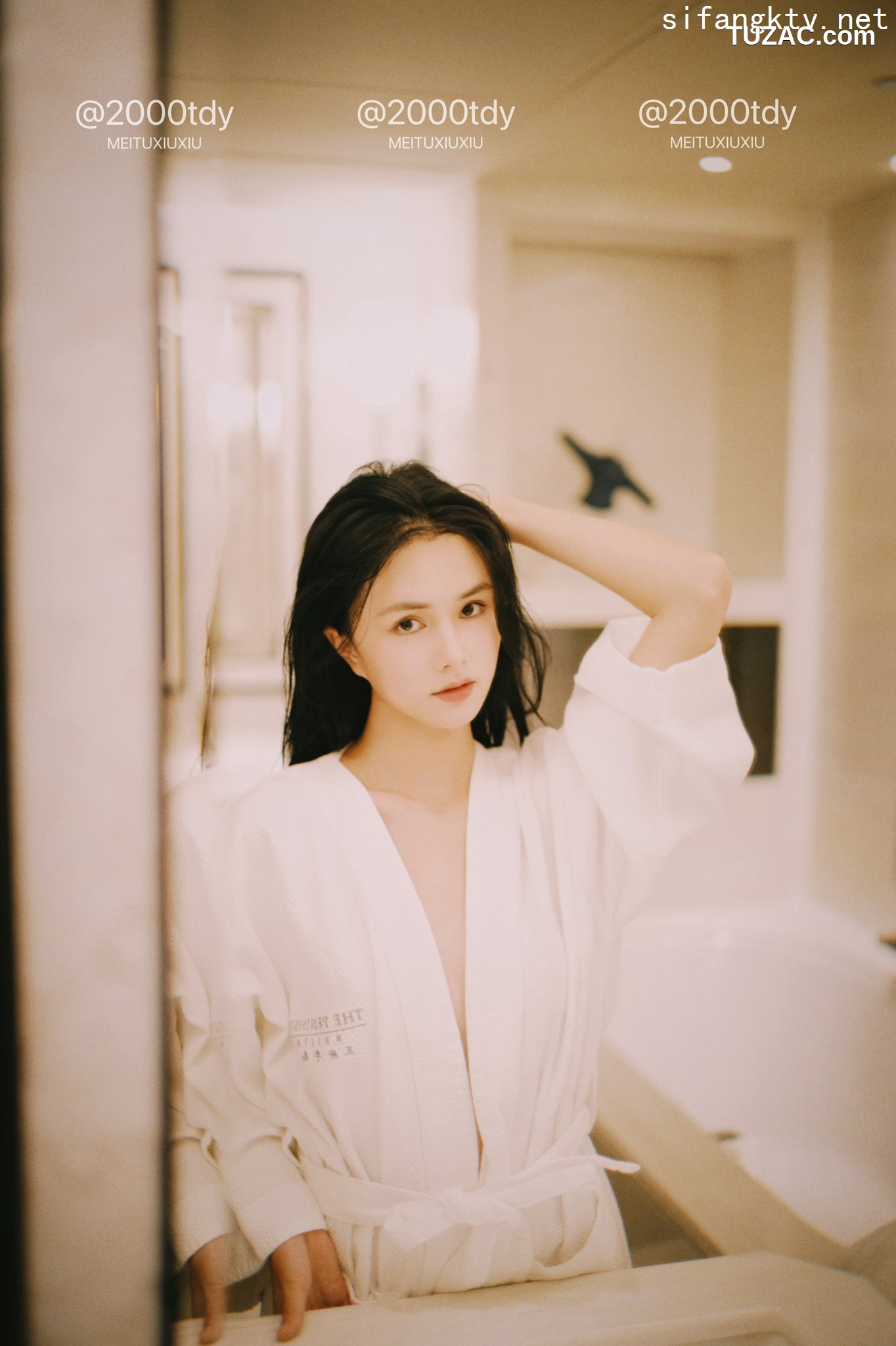 XR-Uncensored-艾希儿-秀人网骚模超美女神-XiuRen秀人网-内购私拍