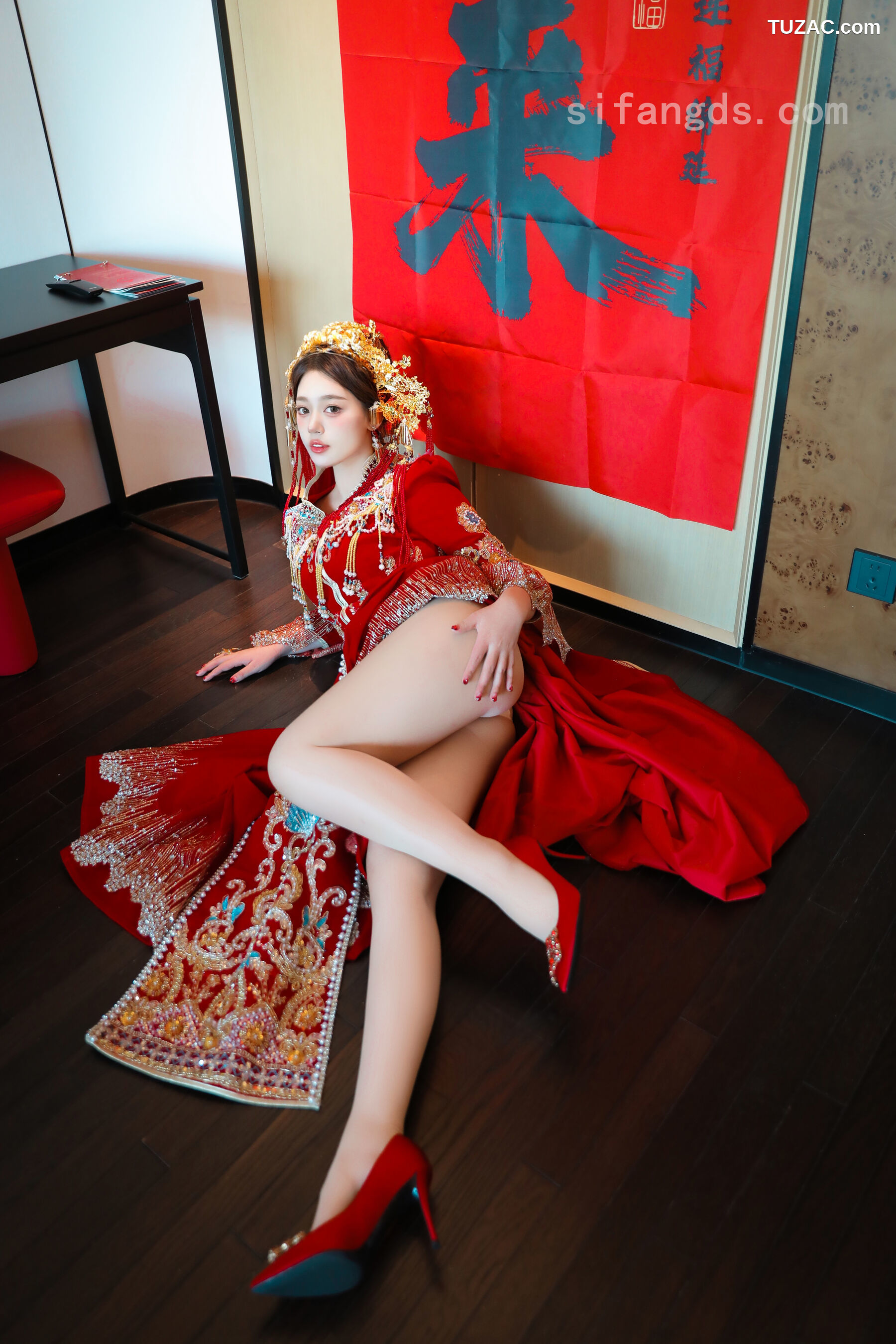 XR-Uncensored-蛋蛋宝-秀禾服-R18-XiuRen秀人网-9823-内购私拍