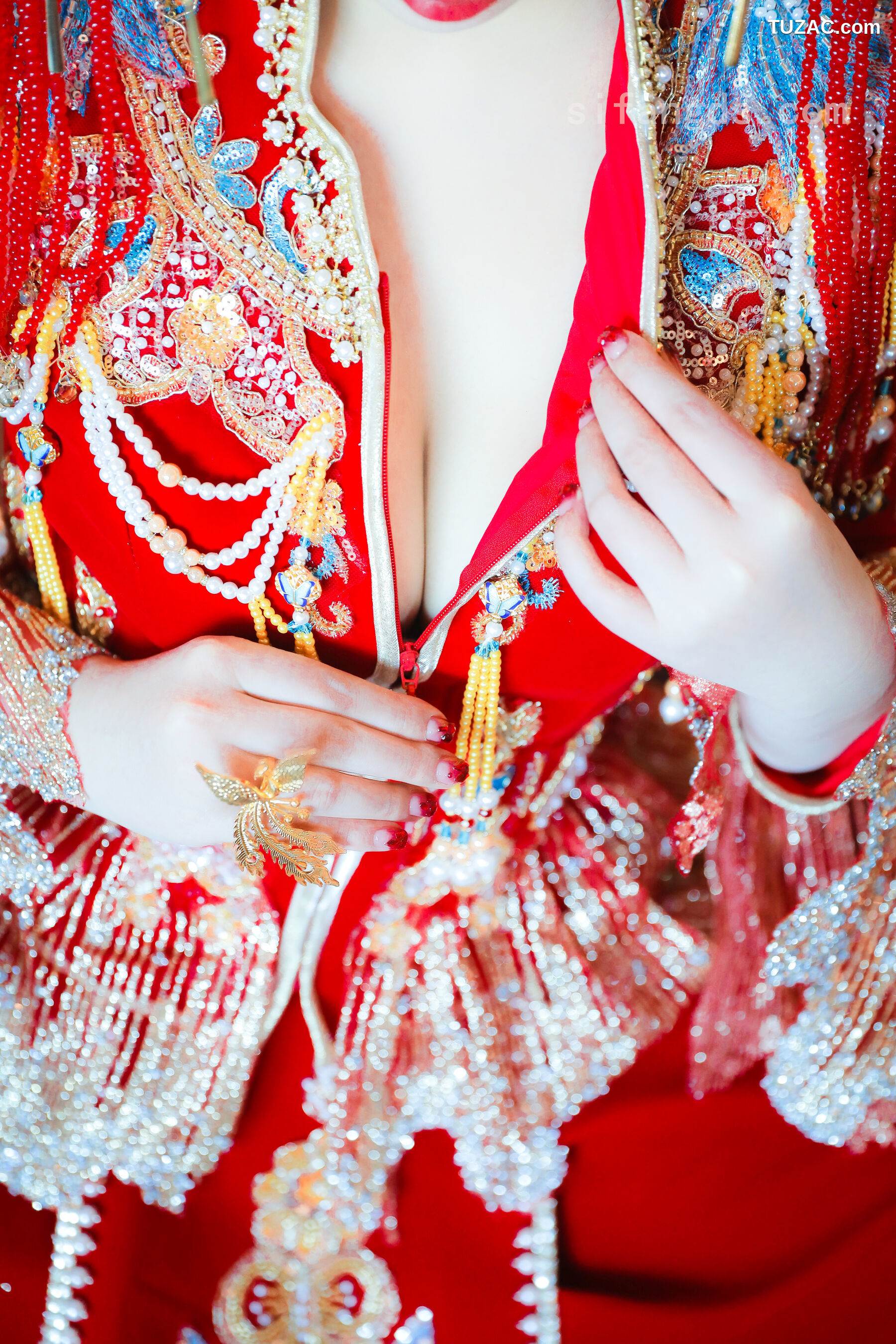 XR-Uncensored-蛋蛋宝-秀禾服-R18-XiuRen秀人网-9823-内购私拍