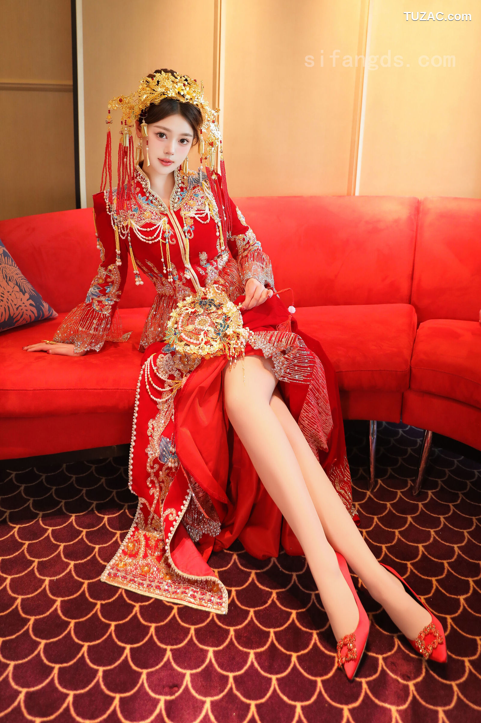 XR-Uncensored-蛋蛋宝-秀禾服-R18-XiuRen秀人网-9823-内购私拍