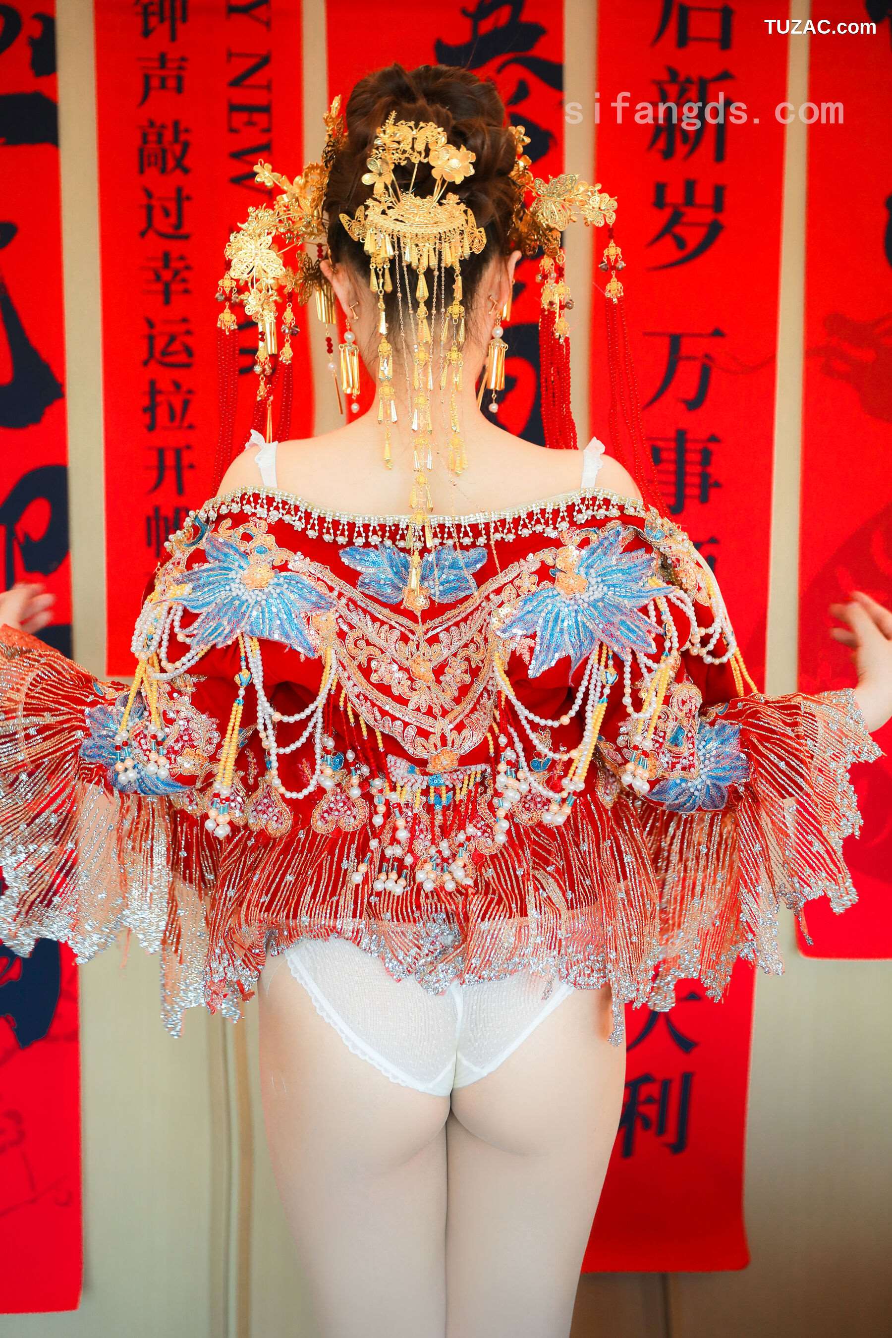 XR-Uncensored-蛋蛋宝-秀禾服-R18-XiuRen秀人网-9823-内购私拍