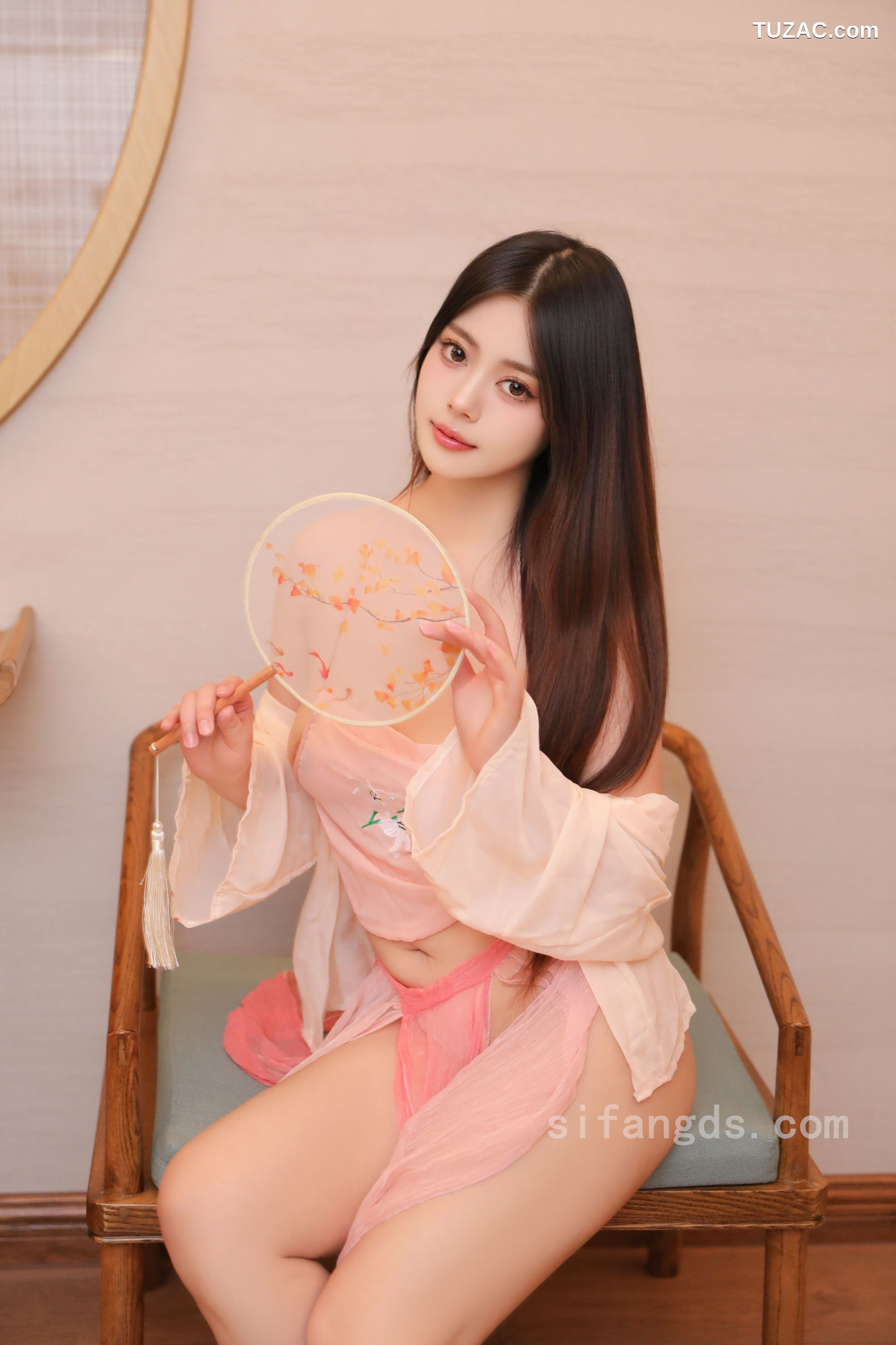 XR-Uncensored-蛋蛋宝-粉红色复古韵味-R18-XiuRen秀人网-9040-内购私拍