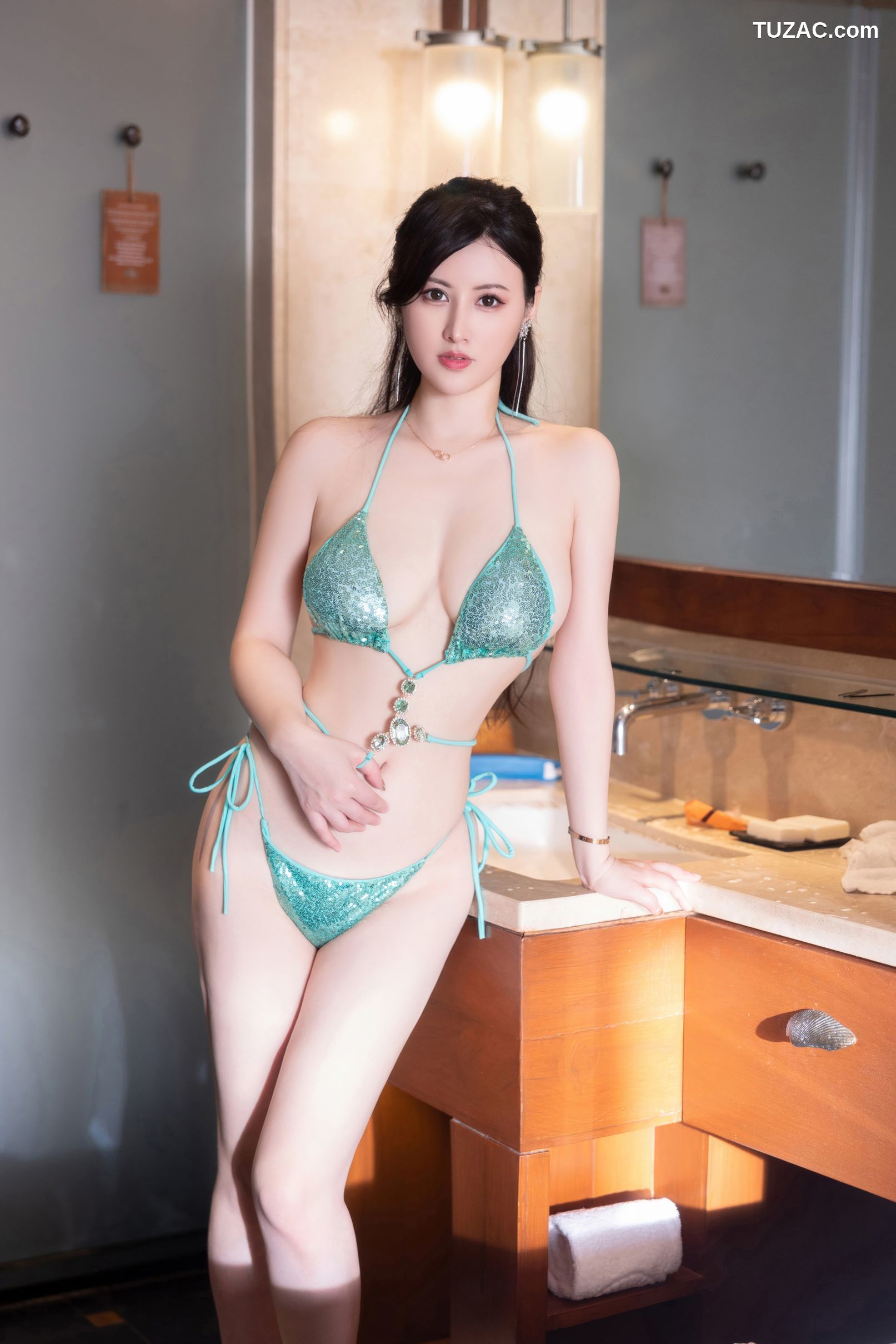 XR-Uncensored-诗诗kiki《绿色比基尼》原版写真-XiuRen秀人网-7773-内购私拍