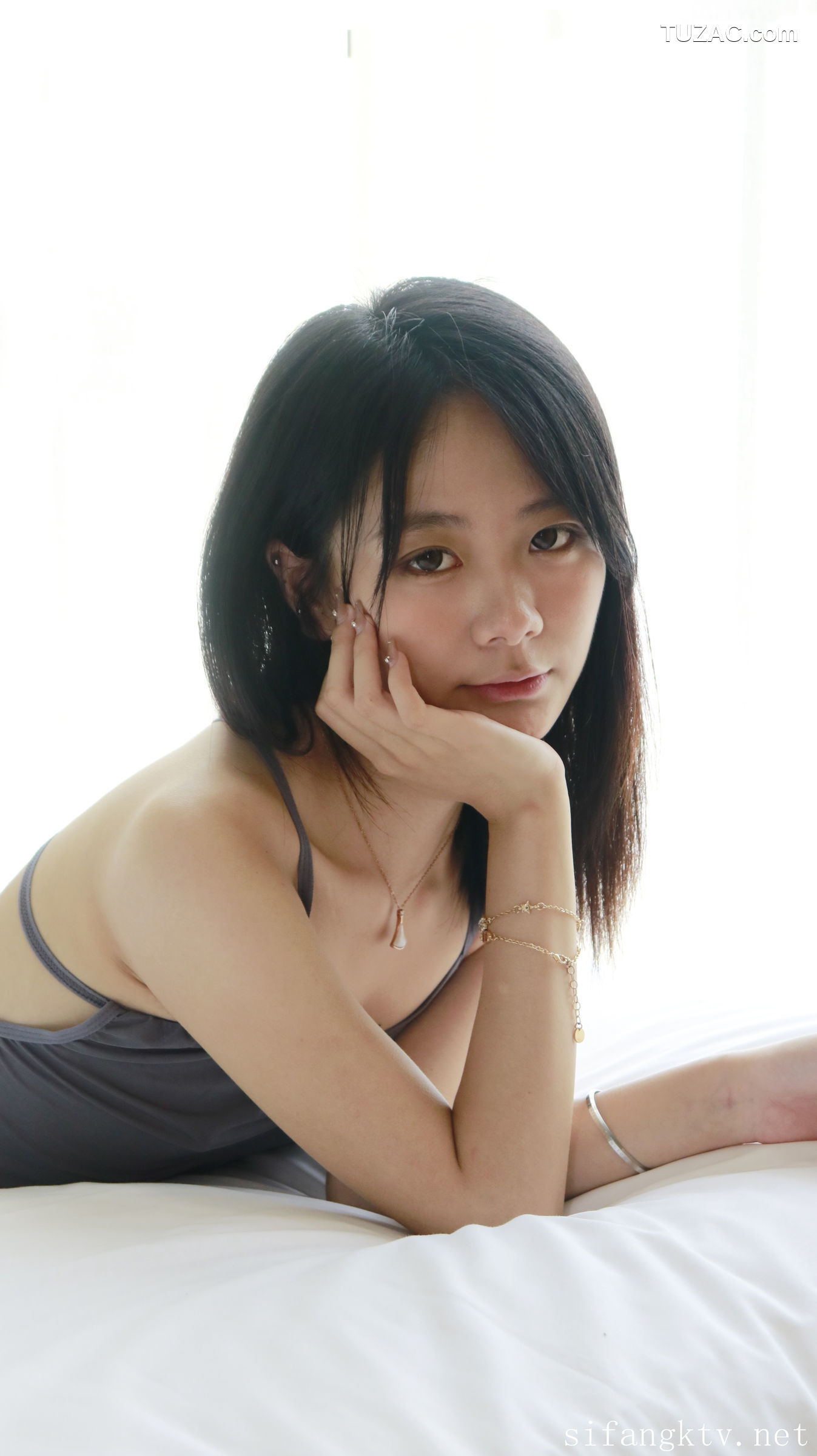 XR-Uncensored-谢小蒽-窗边的私语