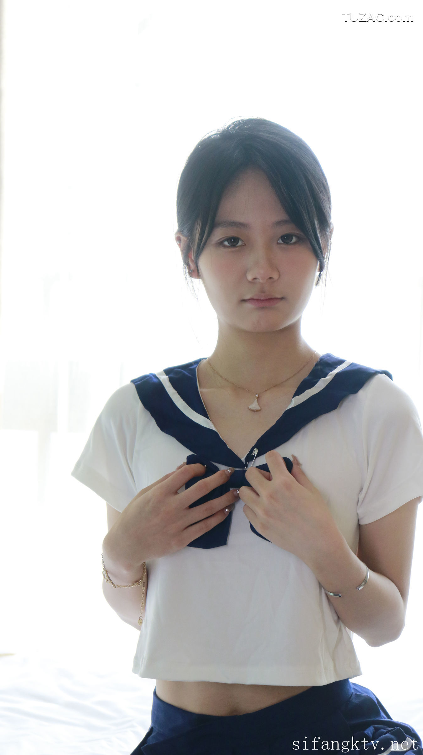 XR-Uncensored-谢小蒽-窗边的私语