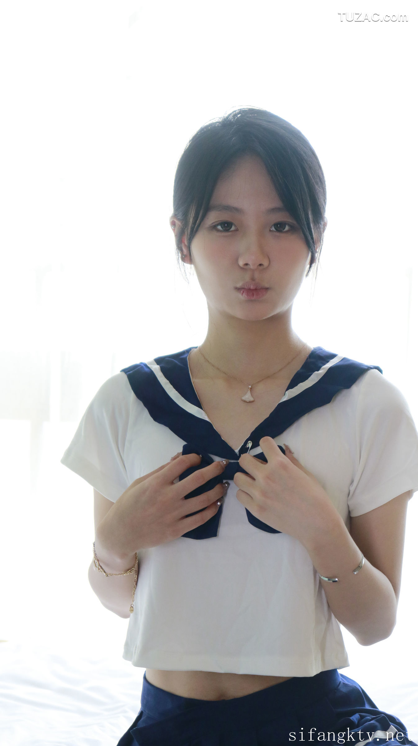 XR-Uncensored-谢小蒽-窗边的私语