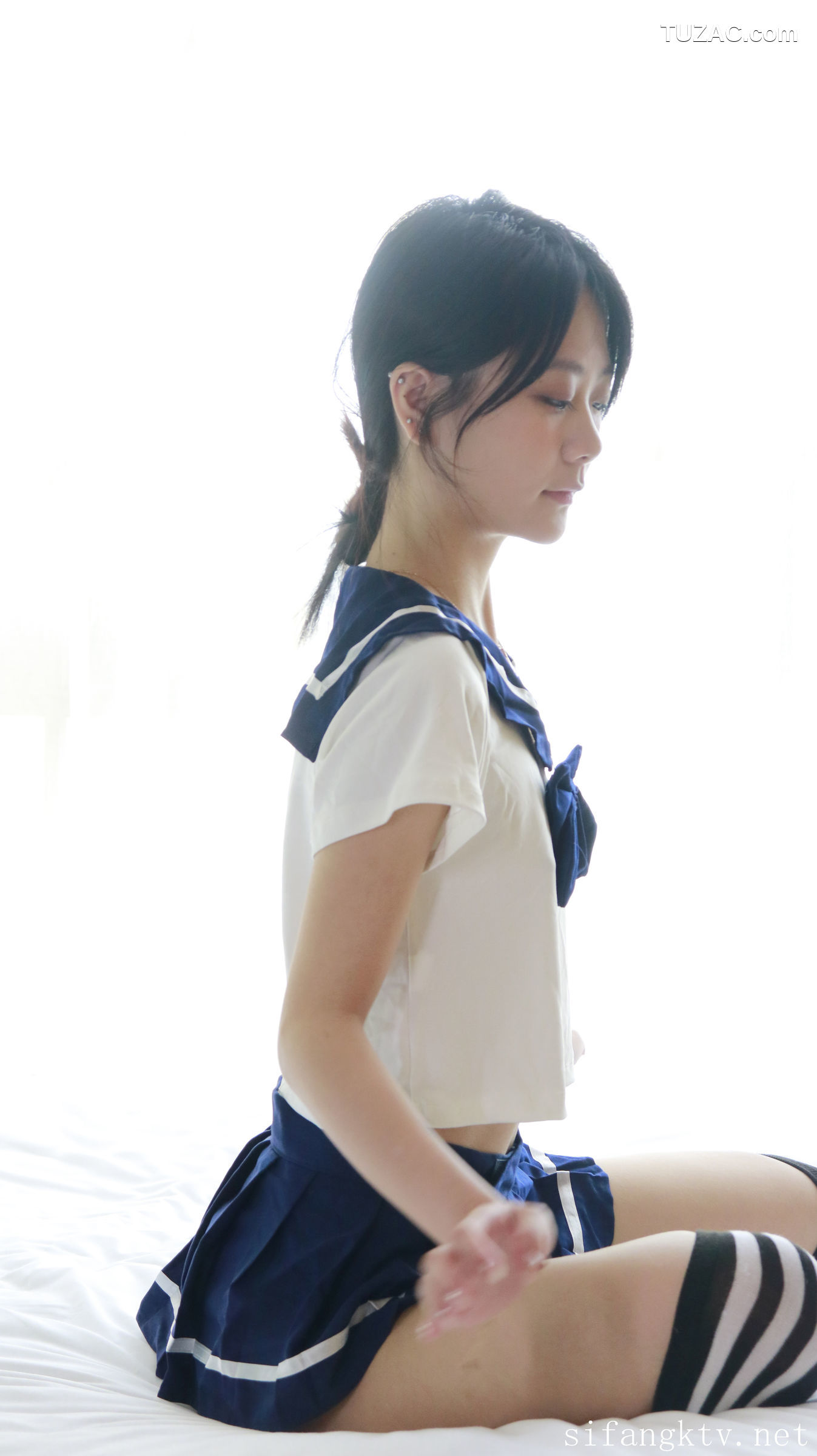XR-Uncensored-谢小蒽-窗边的私语