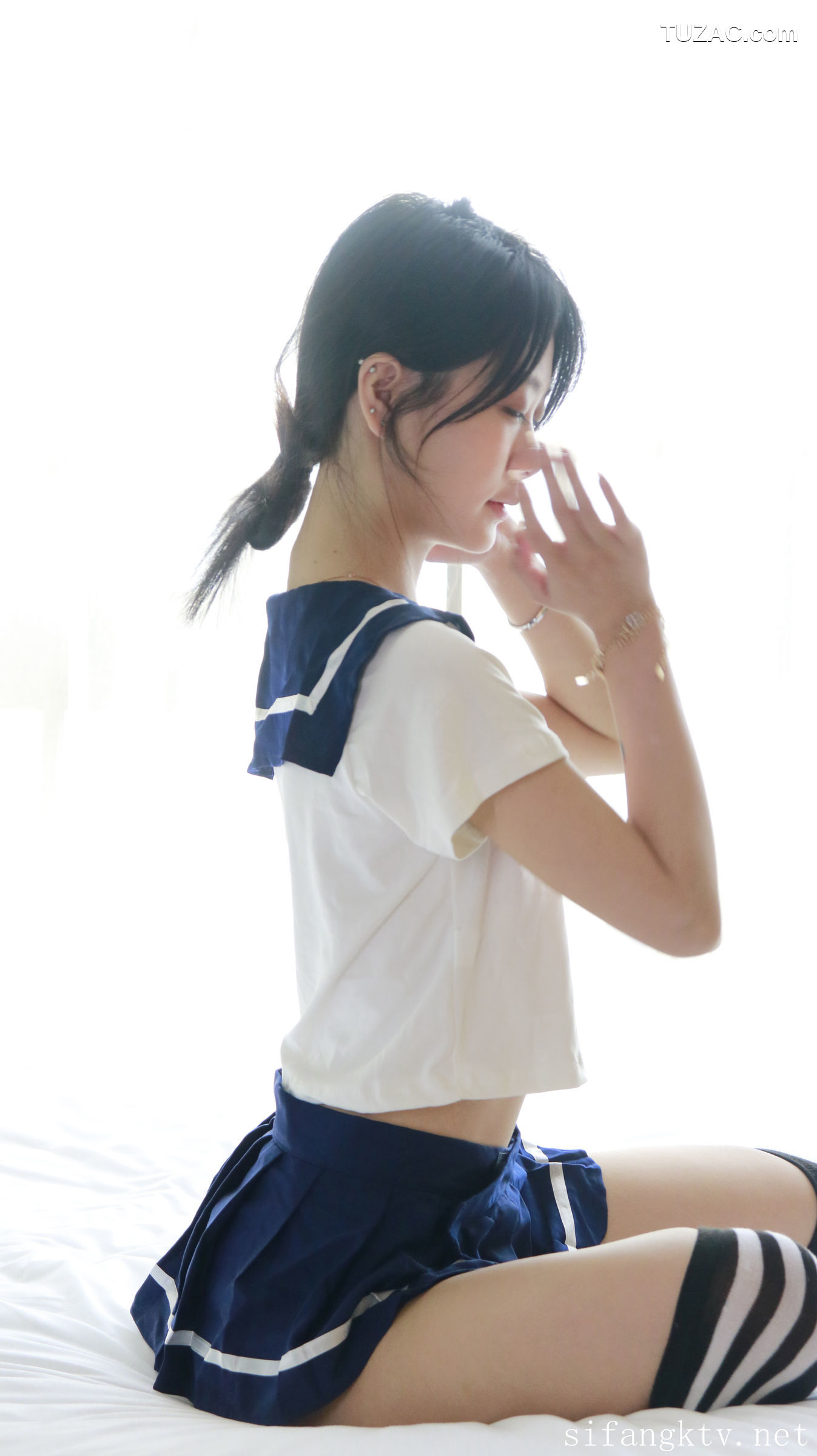 XR-Uncensored-谢小蒽-窗边的私语