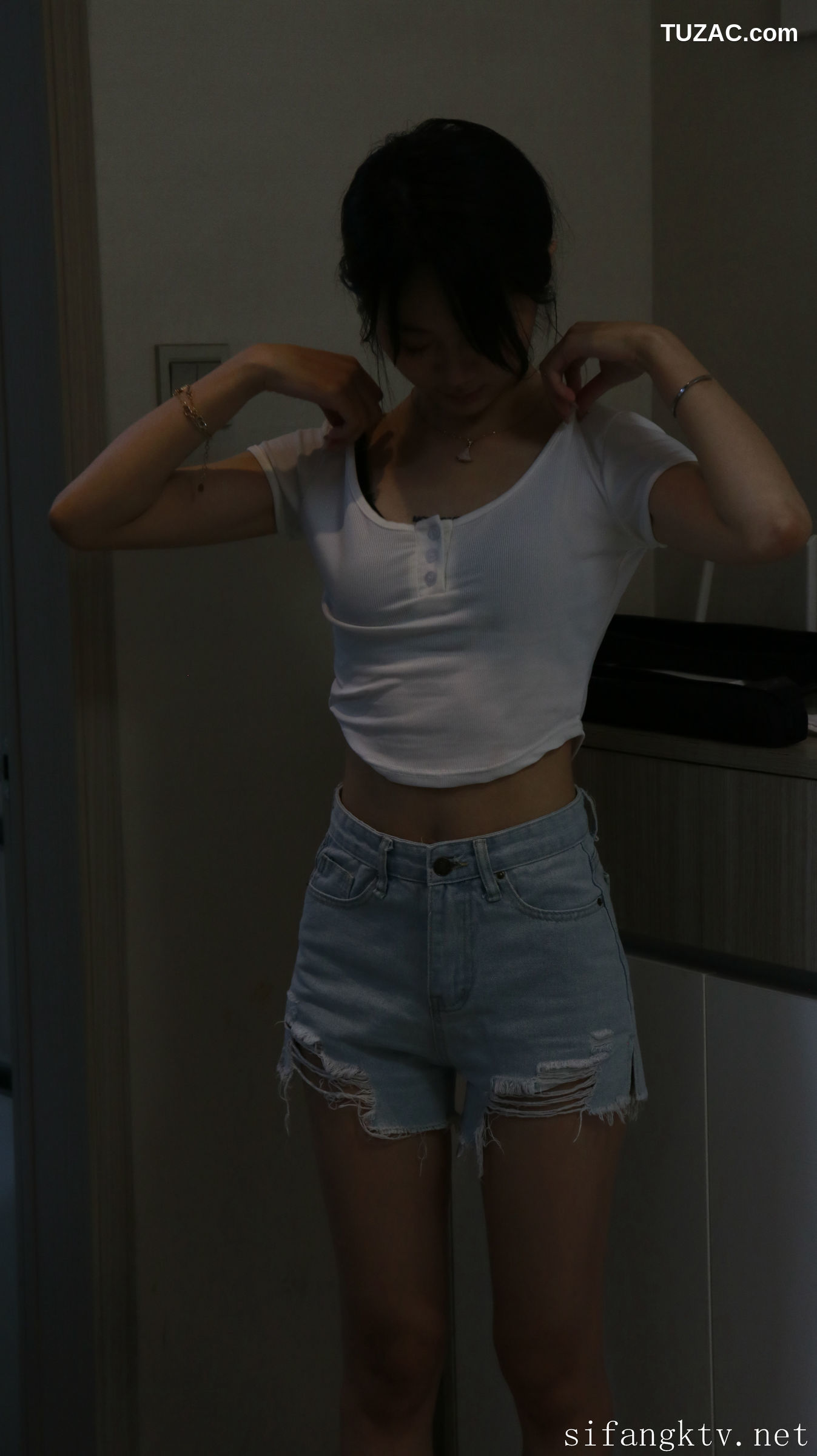 XR-Uncensored-谢小蒽-窗边的私语