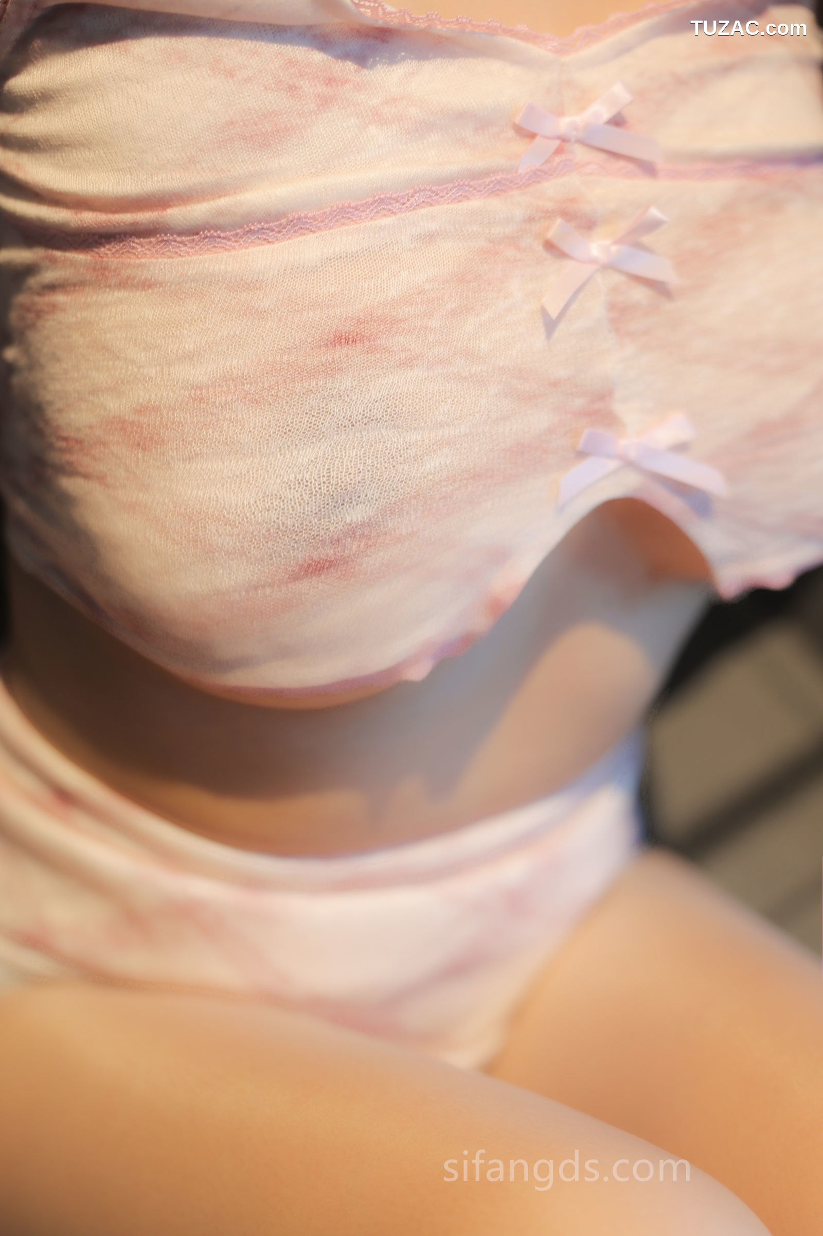 XR-Uncensored-金小依-新人美女-白色情趣内衣内购版-R18-XiuRen秀人网-8419-内购私拍