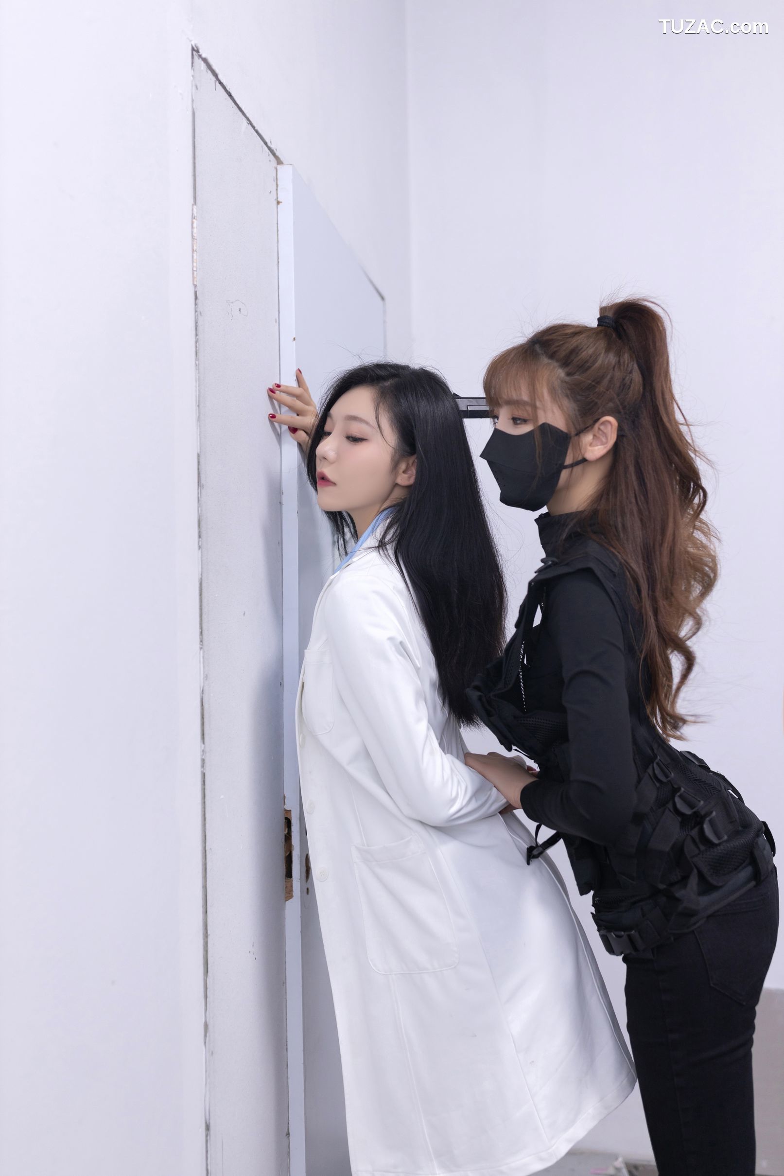 XR-Uncensored-陆萱萱-安然-警察与医生-XiuRen秀人网-7885-内购私拍