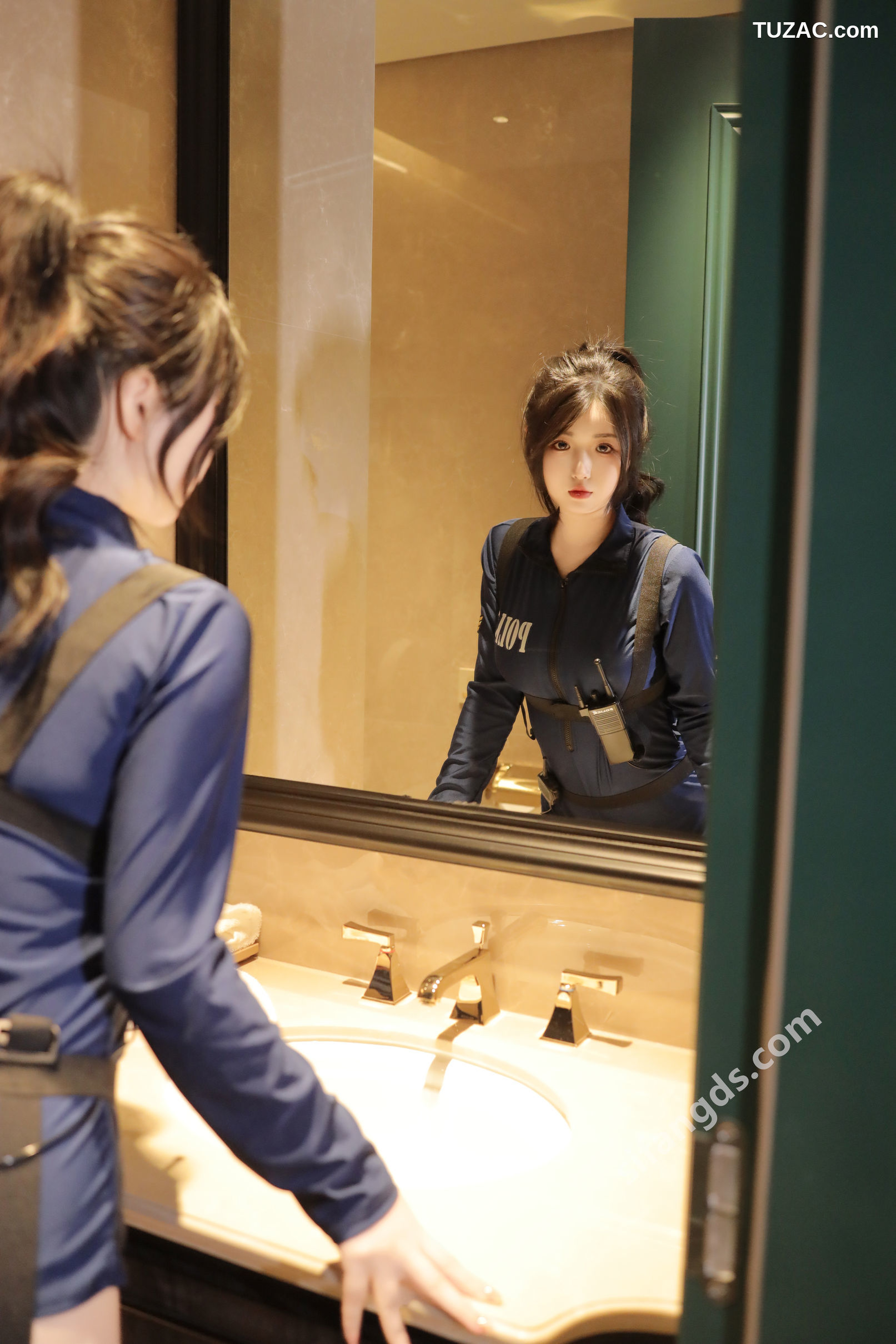 XR-Uncensored-陈小花-Cos女警制服-极品诱惑-XiuRen秀人网-9326-内购私拍