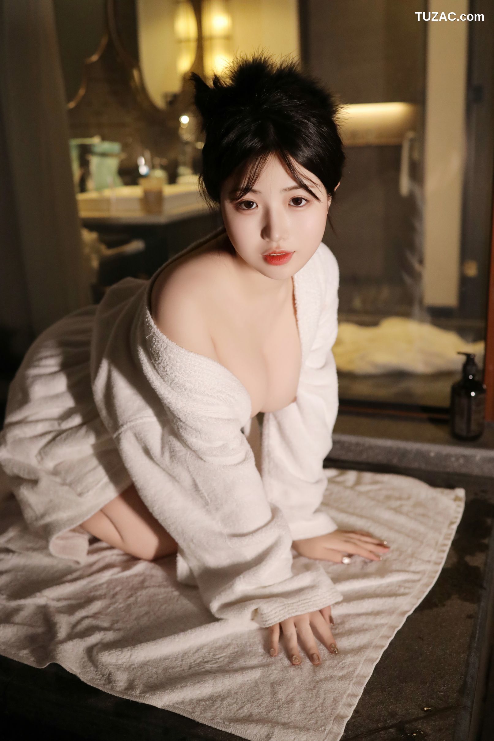 XR-Uncensored-陈小花-SPA场景热油按摩白色浴袍真空爆乳-XiuRen秀人网-8263-内购私拍-2024.03.20