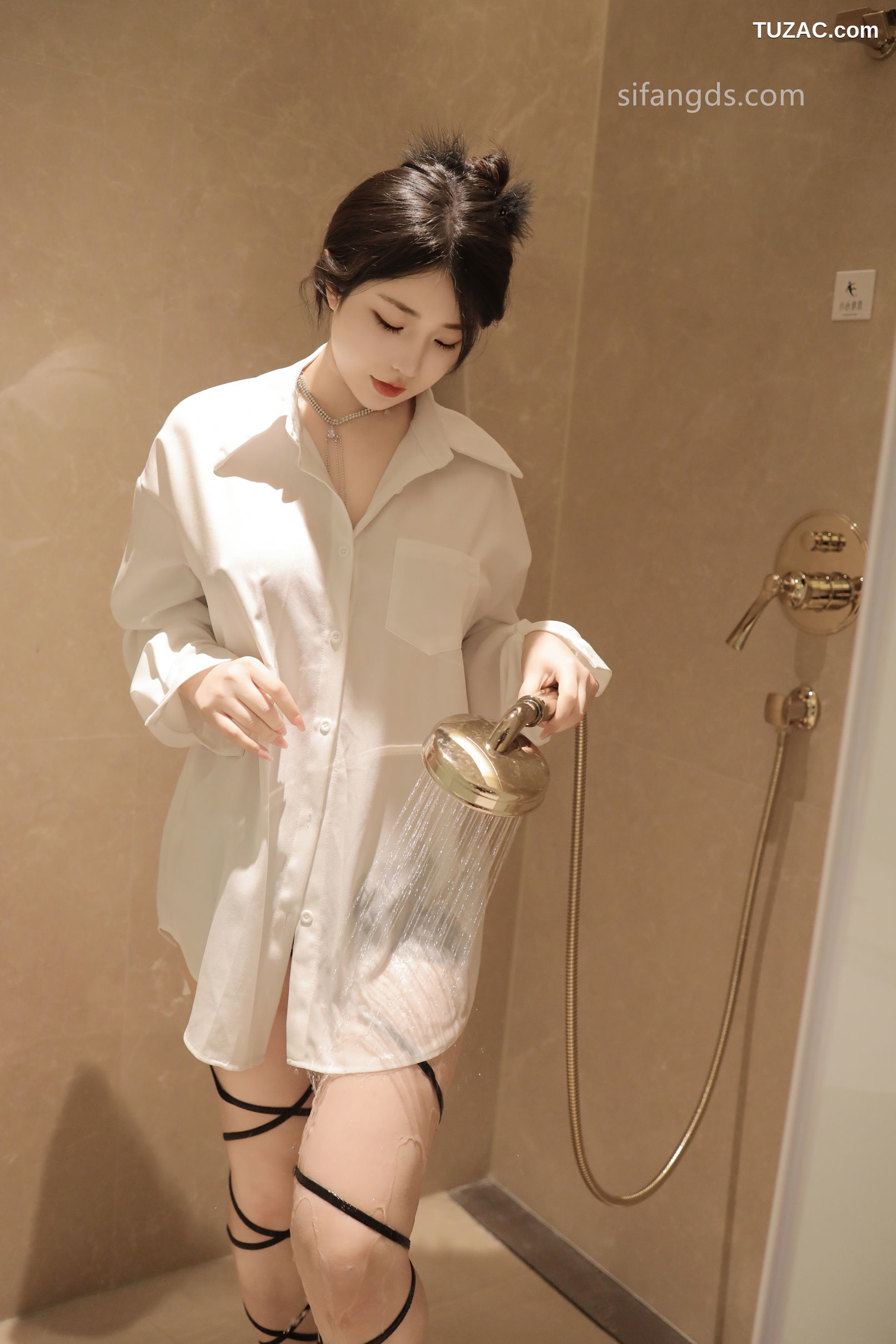 XR-Uncensored-陈小花-浴室中的激情-R18-XiuRen秀人网-8400-内购私拍