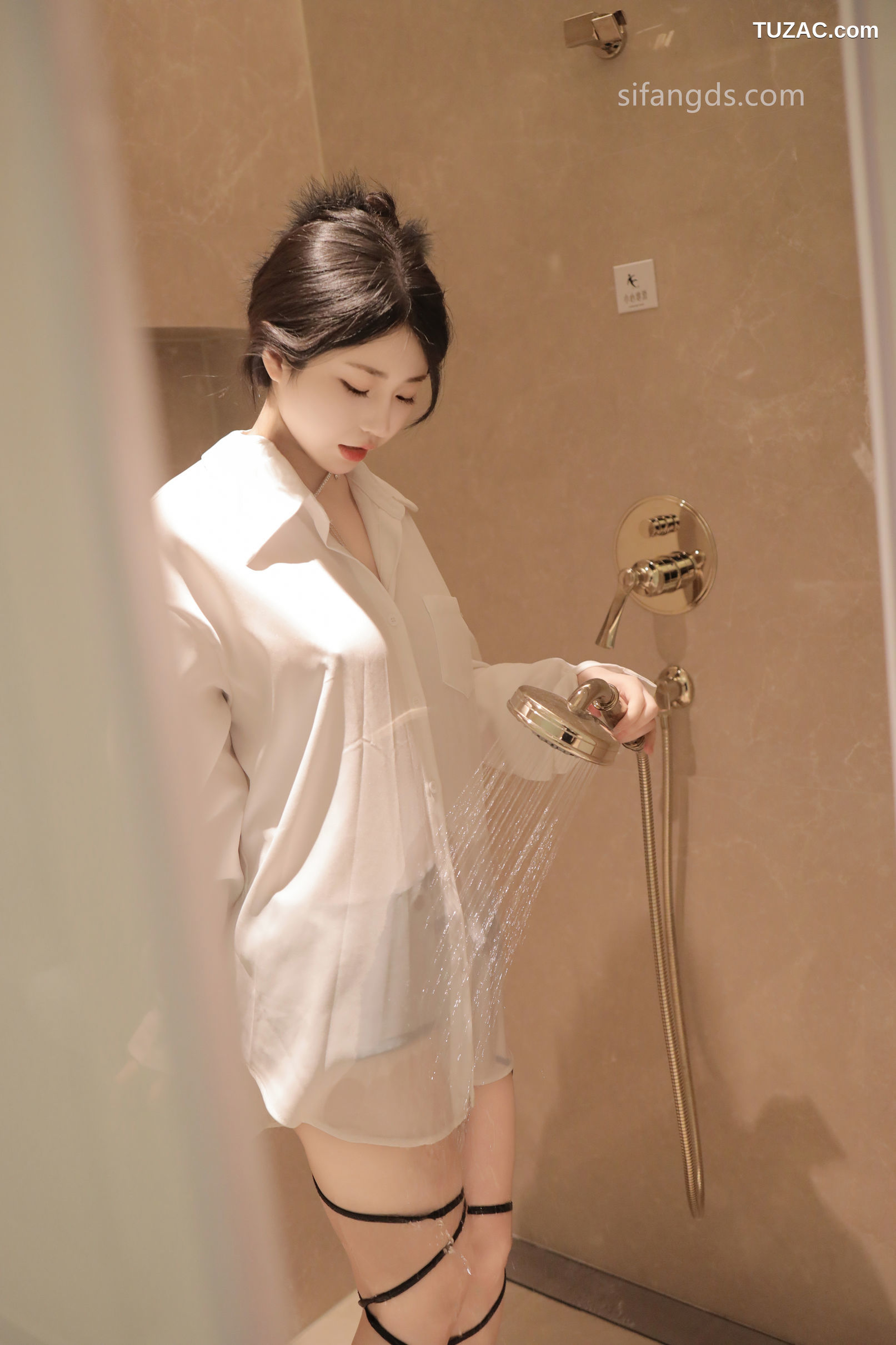 XR-Uncensored-陈小花-浴室中的激情-R18-XiuRen秀人网-8400-内购私拍