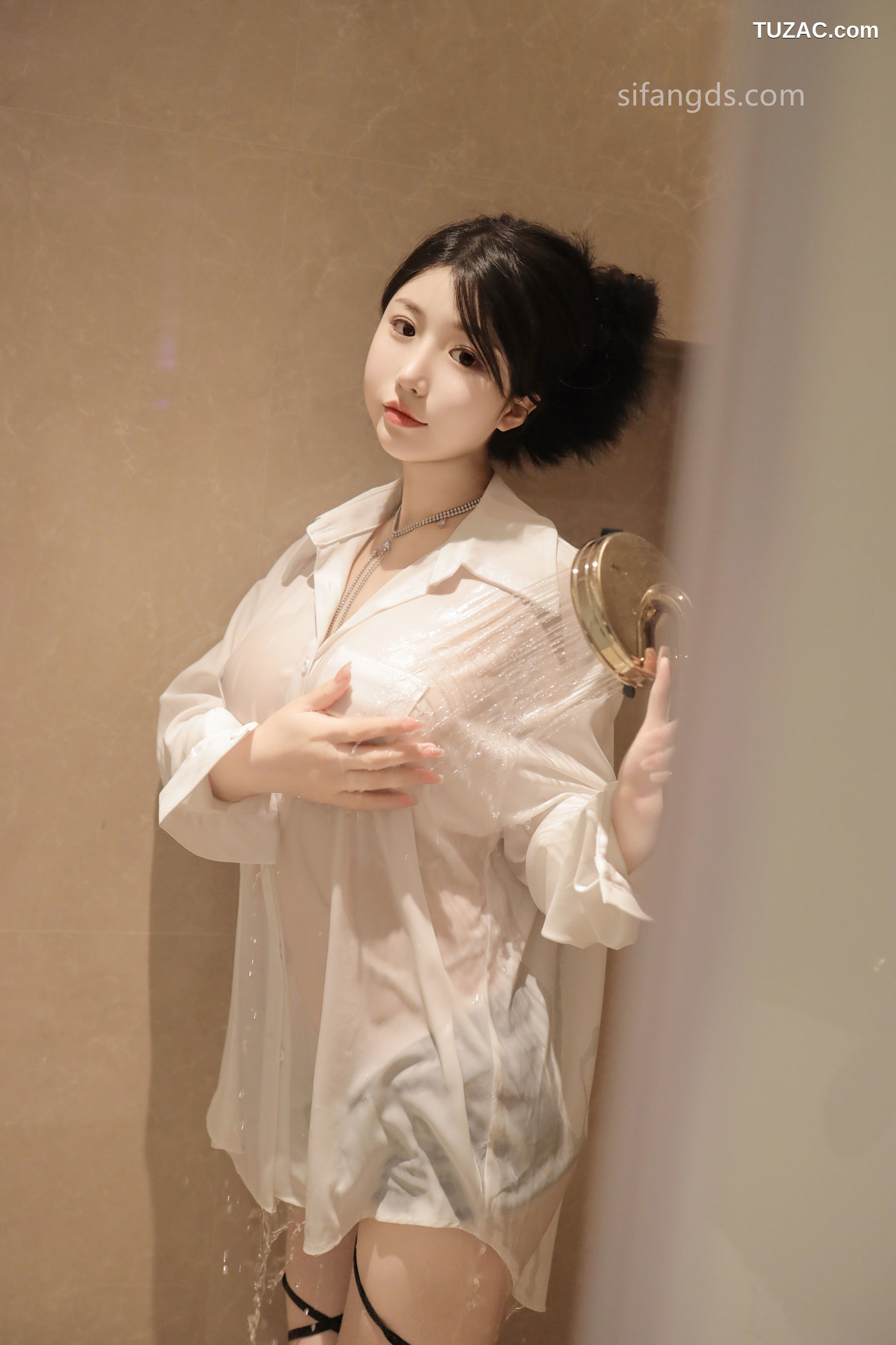 XR-Uncensored-陈小花-浴室中的激情-R18-XiuRen秀人网-8400-内购私拍