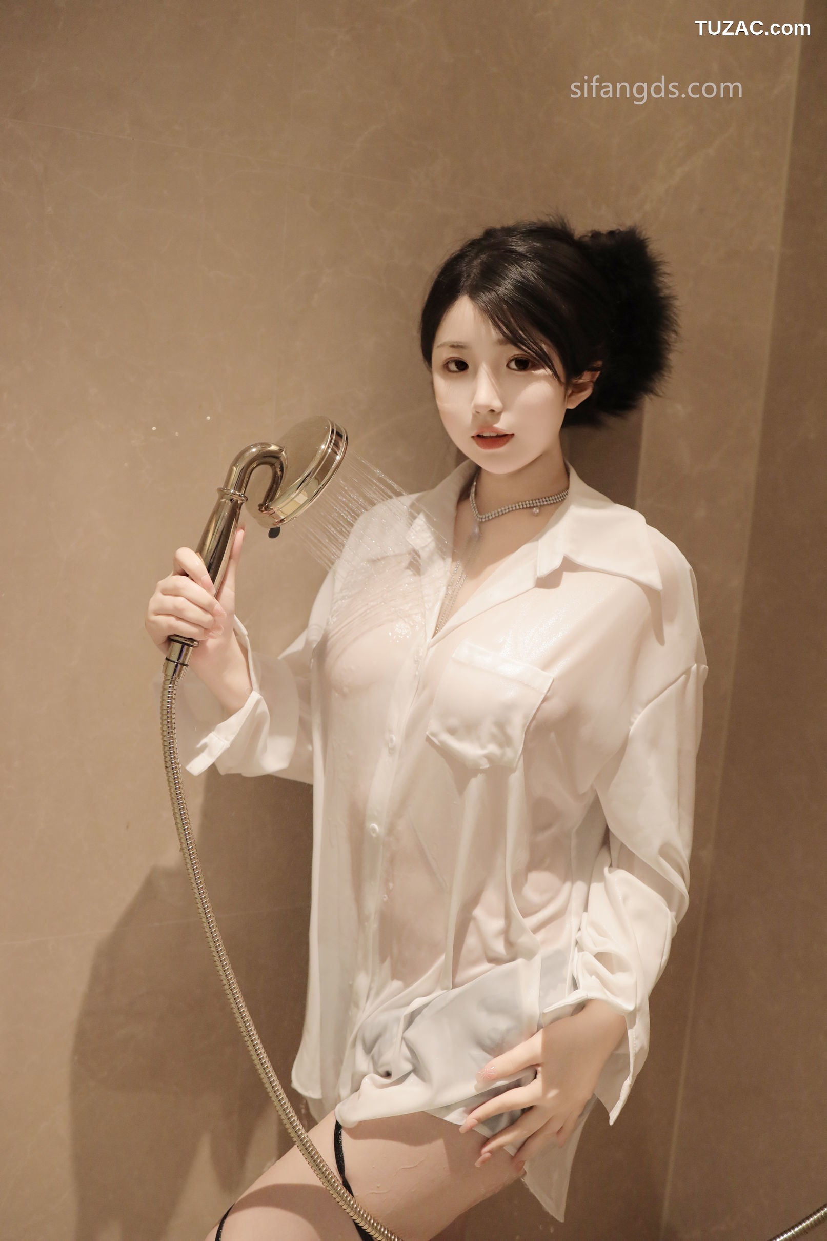 XR-Uncensored-陈小花-浴室中的激情-R18-XiuRen秀人网-8400-内购私拍