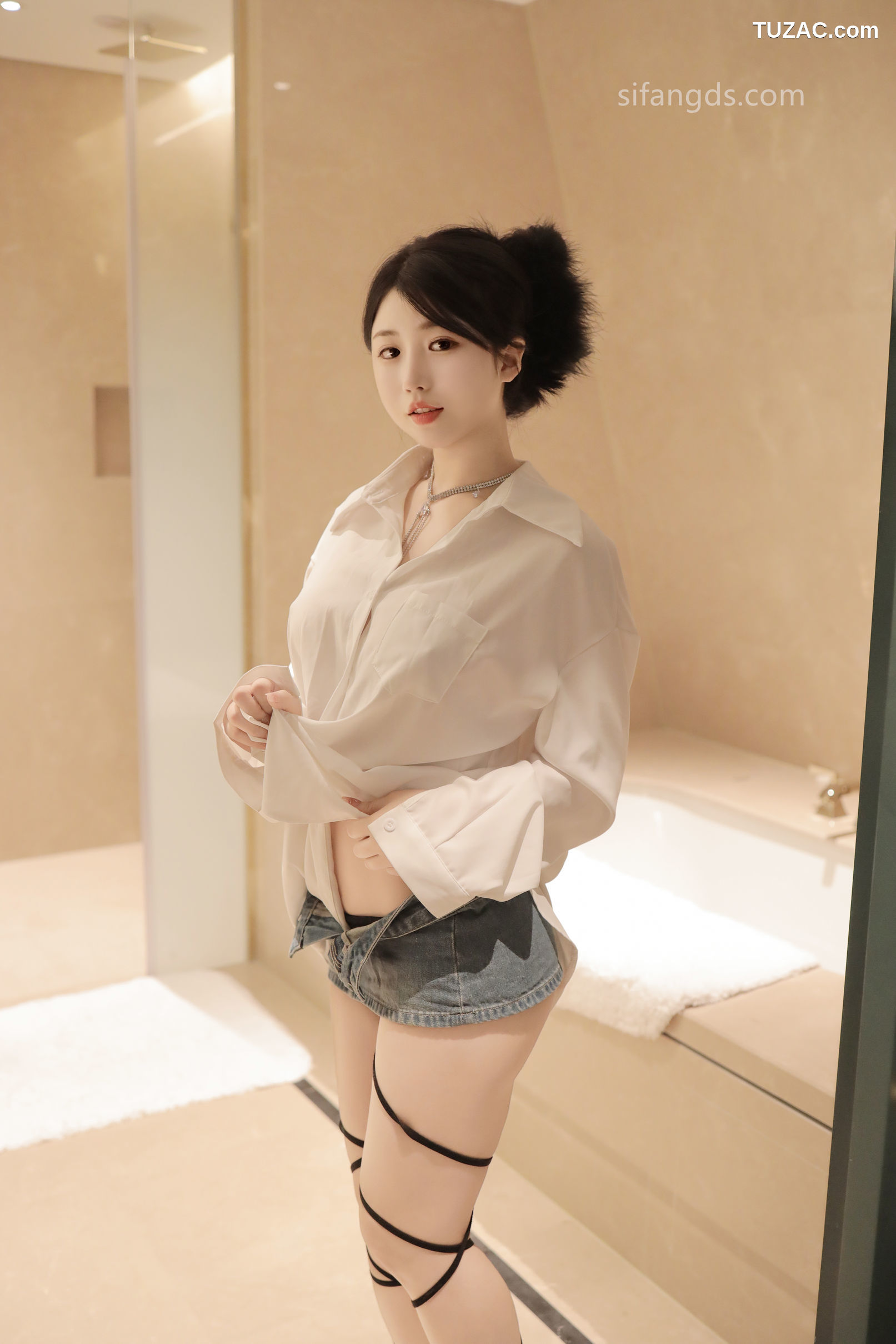 XR-Uncensored-陈小花-浴室中的激情-R18-XiuRen秀人网-8400-内购私拍