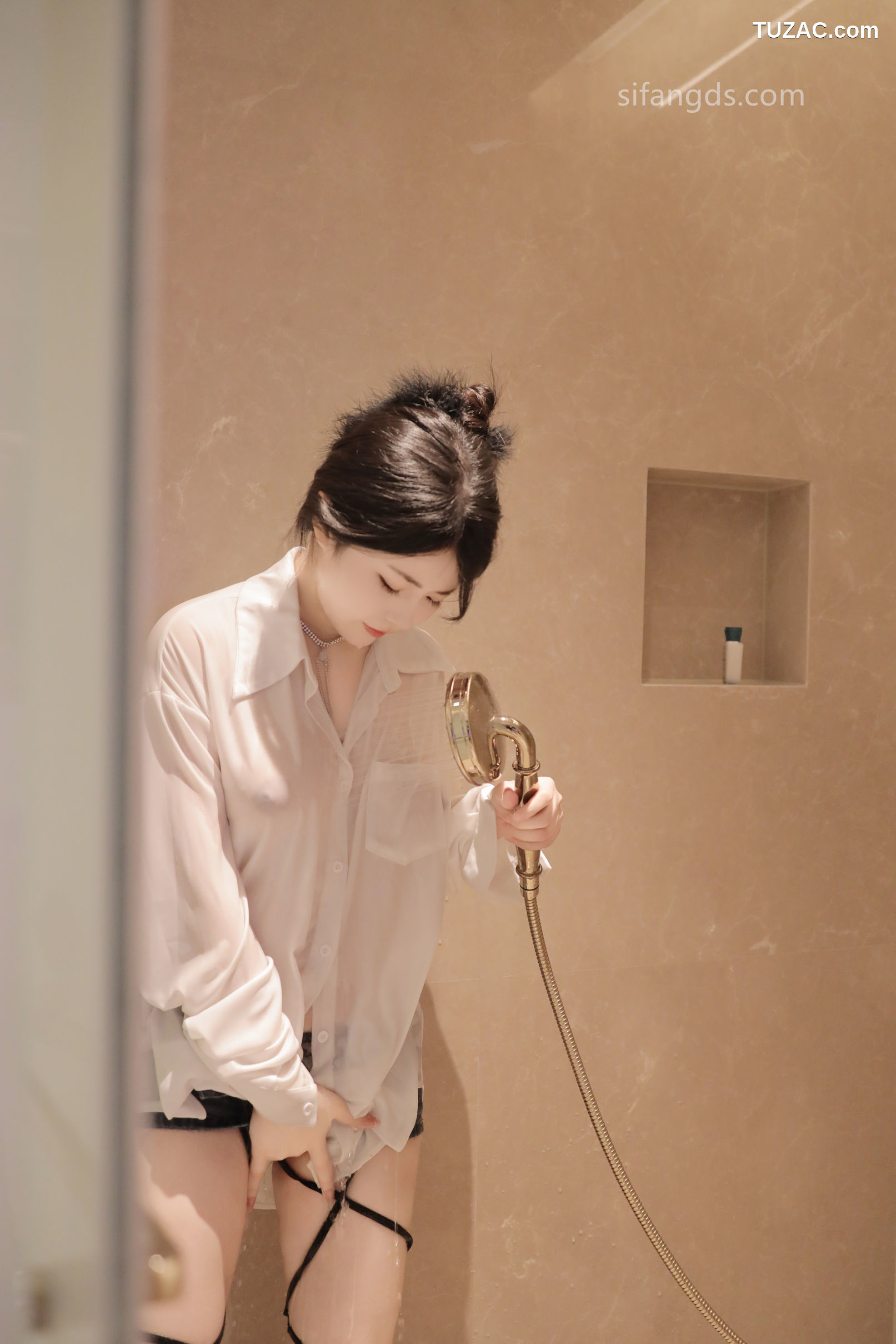 XR-Uncensored-陈小花-浴室中的激情-R18-XiuRen秀人网-8400-内购私拍