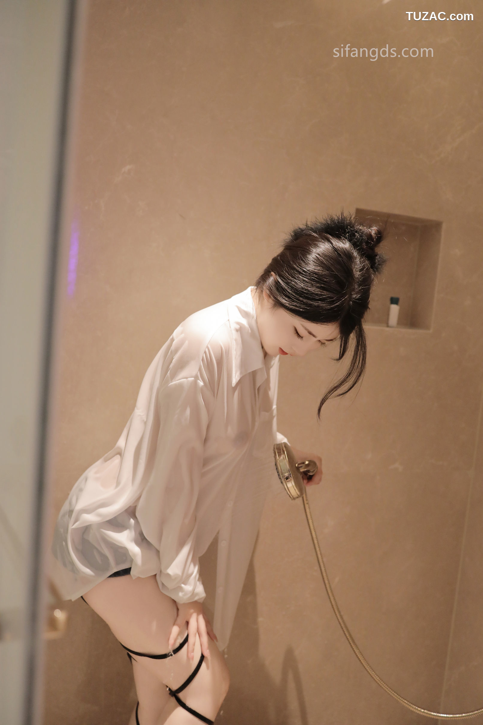 XR-Uncensored-陈小花-浴室中的激情-R18-XiuRen秀人网-8400-内购私拍