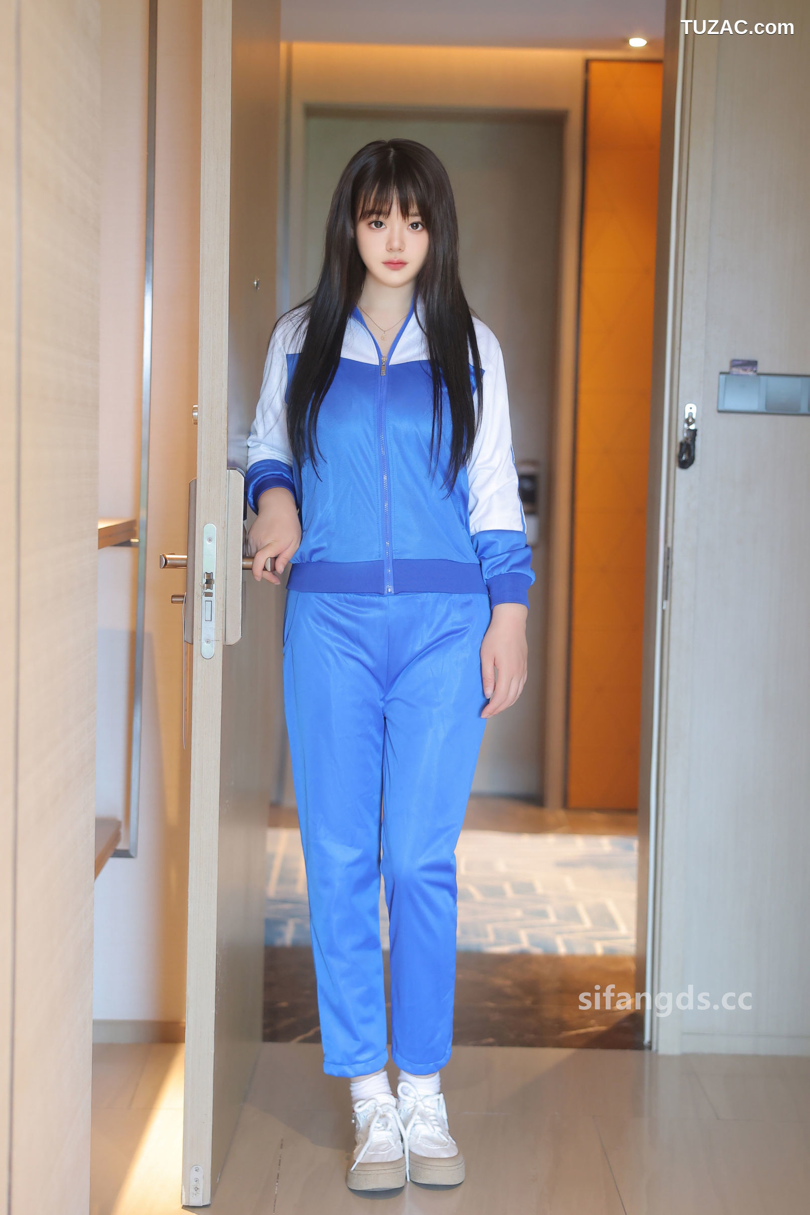 XR-Uncensored-陈柒柒-清纯学生装-XiuRen秀人网-8631-内购私拍