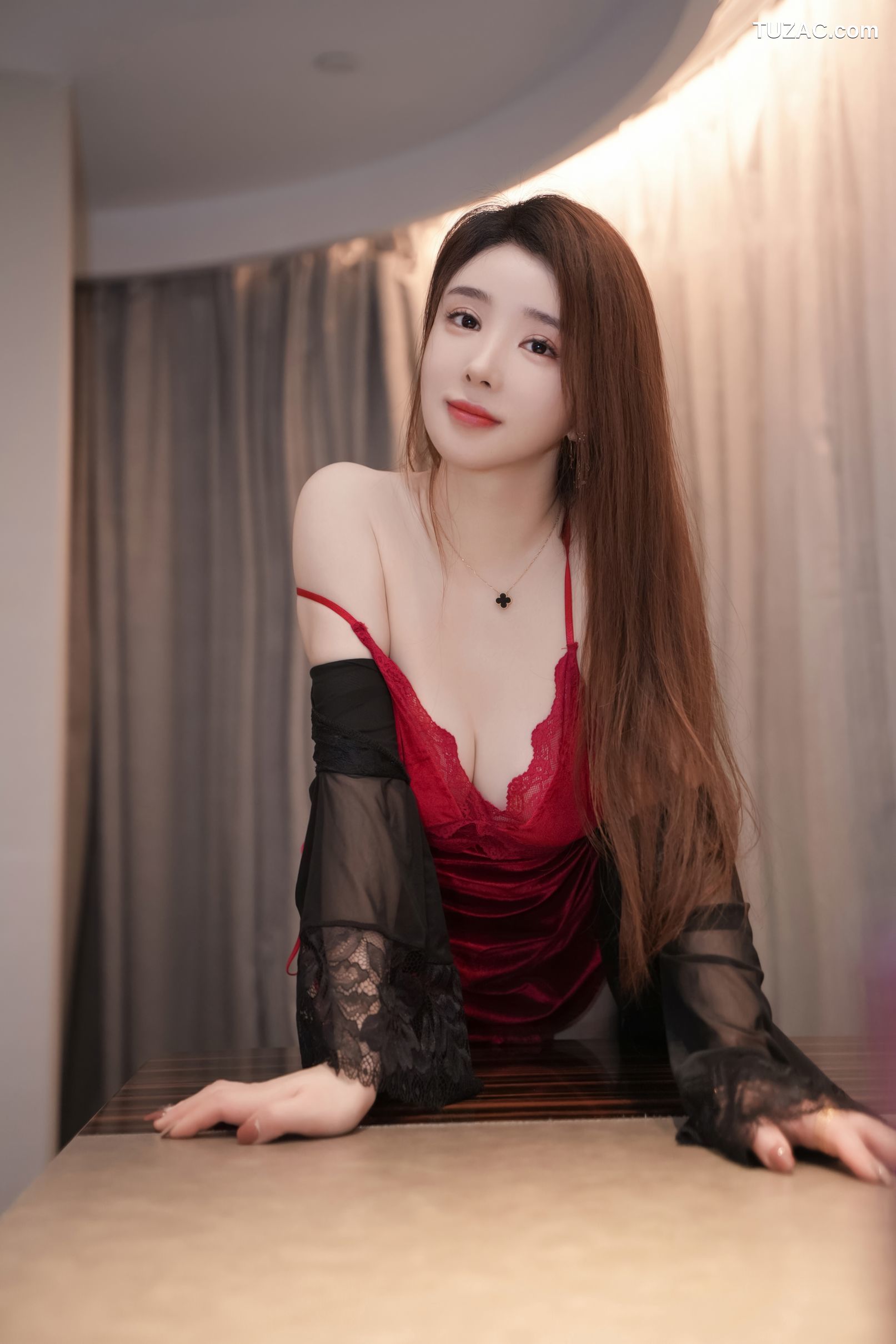 XR-Uncensored-雨儿baby-红色吊带睡裙-XiuRen秀人网-7628-内购私拍