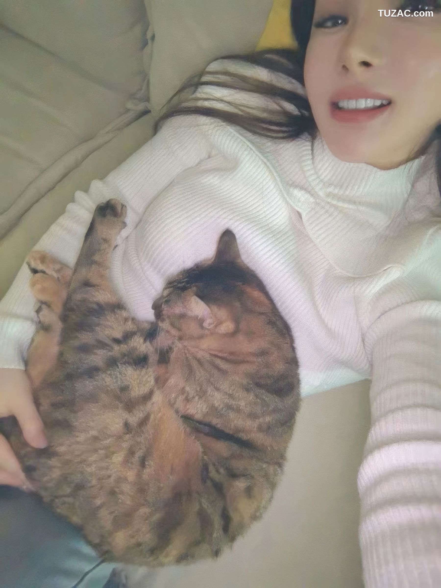 XR-Uncensored-雨儿酱eve-黑色网纱-XiuRen秀人网-内购私拍