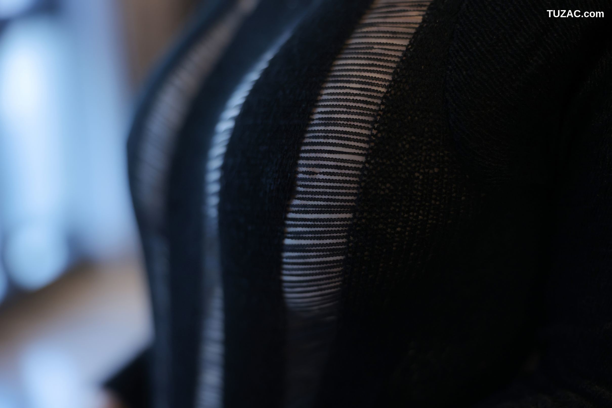 XR-Uncensored-雨儿酱eve-黑色网纱-XiuRen秀人网-内购私拍