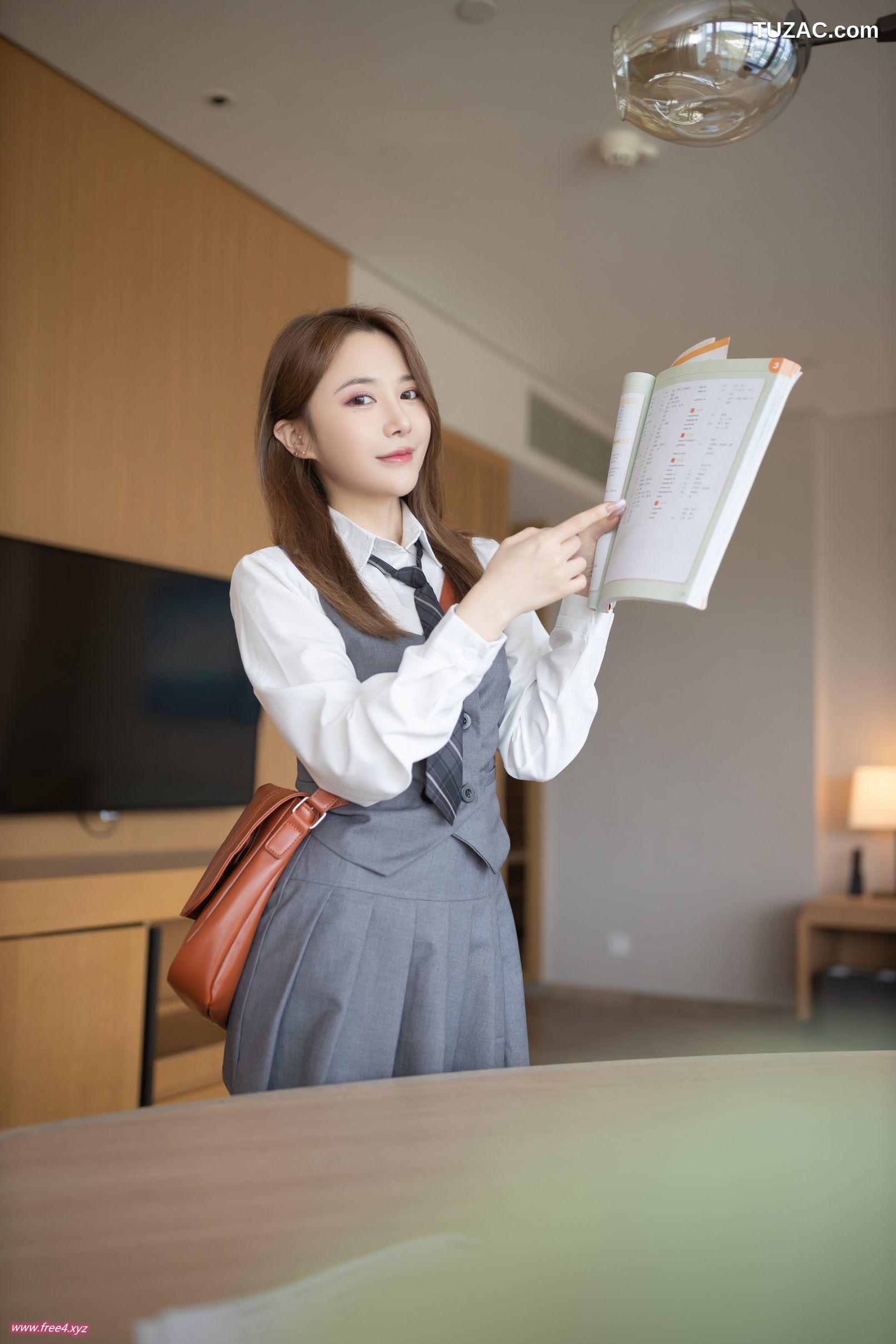 XR-Uncensored-鱼子酱Fish-JK透明-Private-set-JK-Girl-XiuRen秀人网-4436-内购私拍