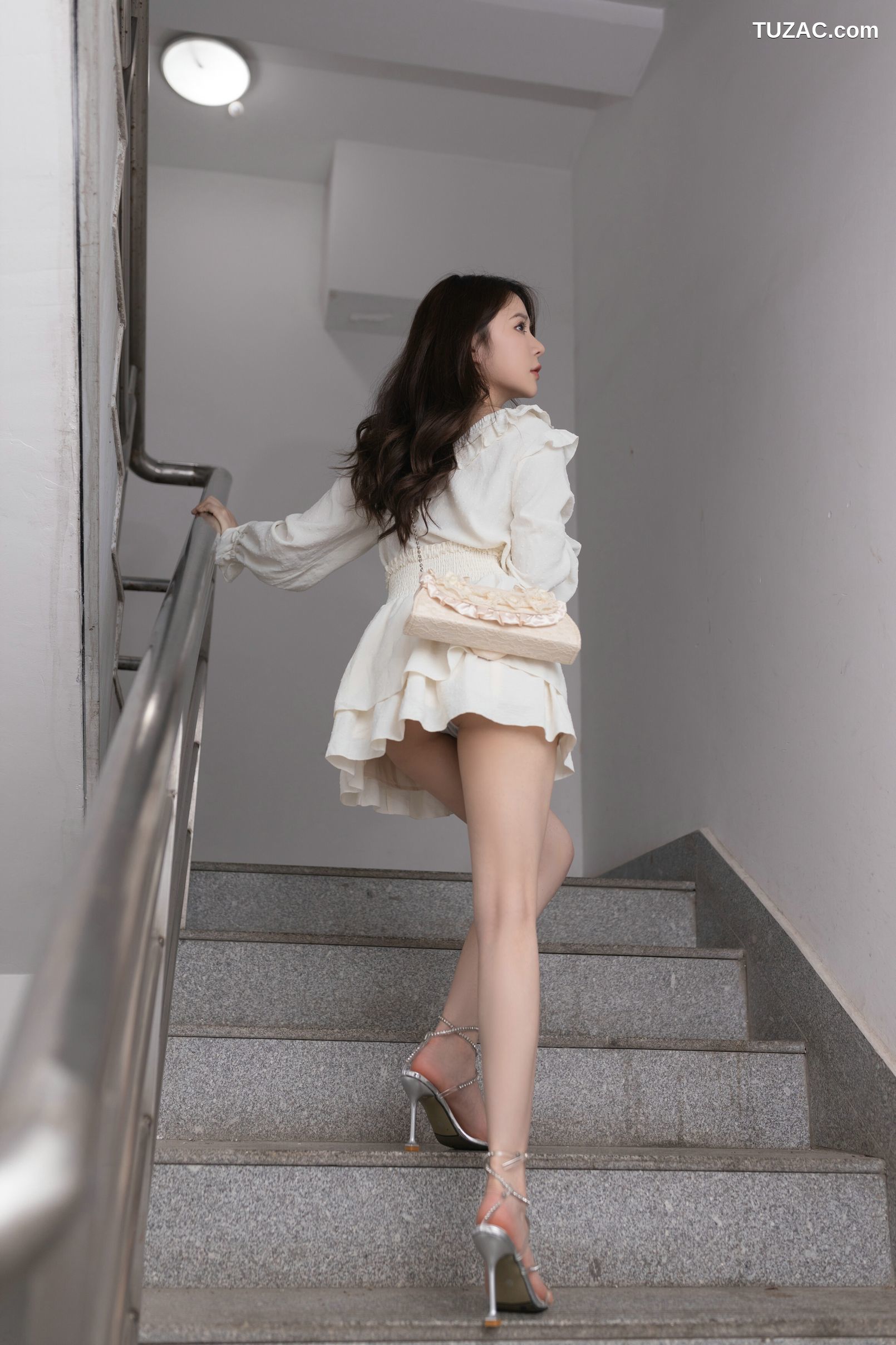 XR-Uncensored-鱼子酱Fish-《阶梯》-XiuRen秀人网-5322-内购私拍