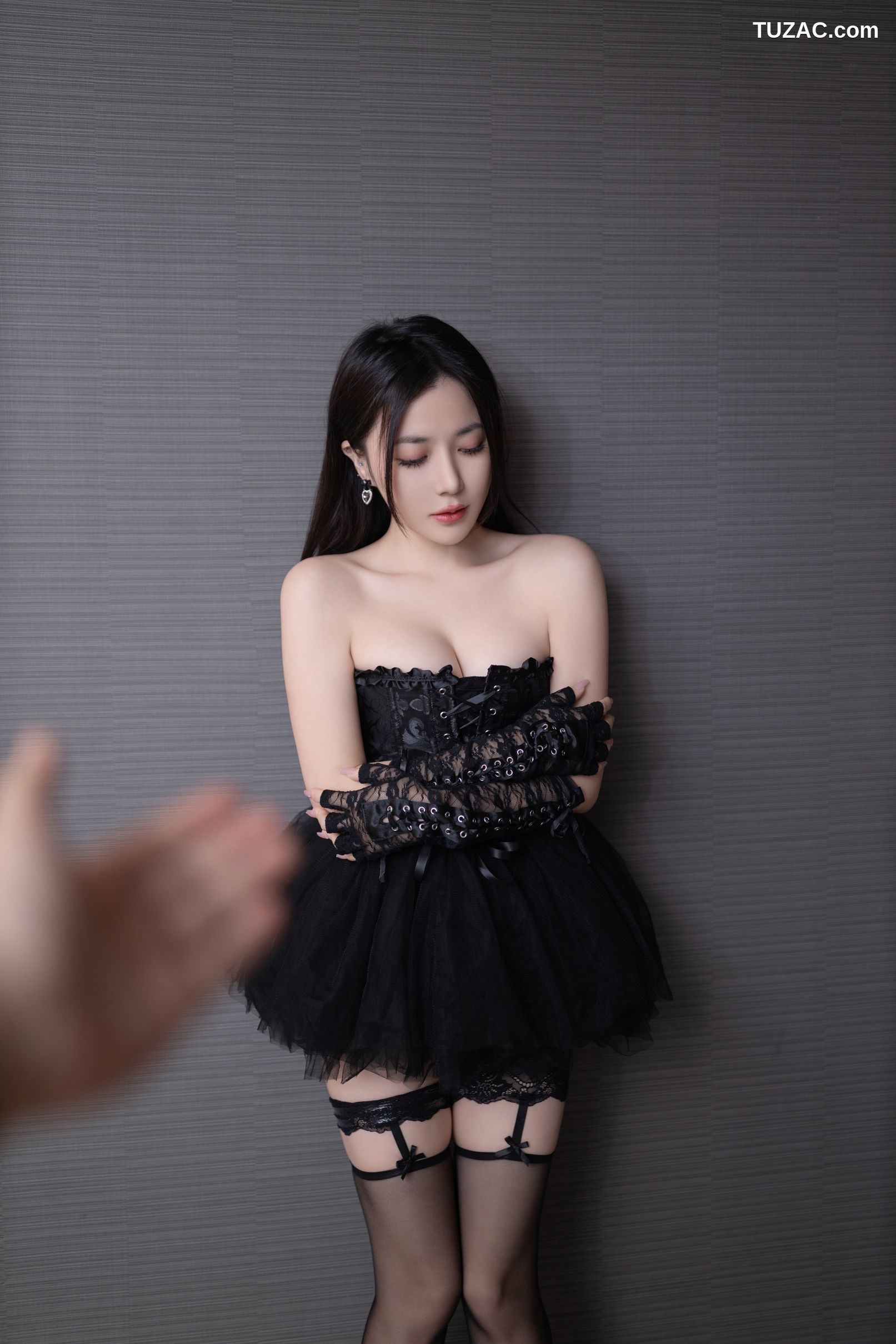 XR-Uncensored-鱼子酱Fish-特别邀请写真-XiuRen秀人网-8166-内购私拍