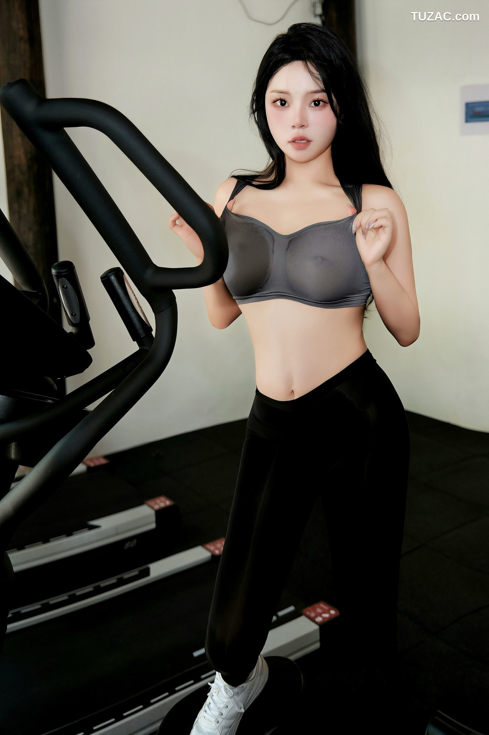 XR-Uncensored-麦田-健身房中的故事-XiuRen秀人网-9540-健身美女灰背心黑色紧身裤爆乳-2024.12.03