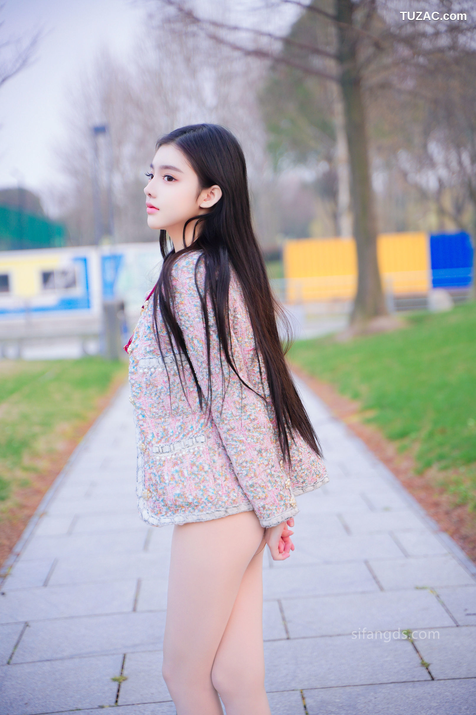 XR-Uncensored-龙雪儿-清纯女神-最新户外公园露出-XiuRen秀人网-8489-内购私拍